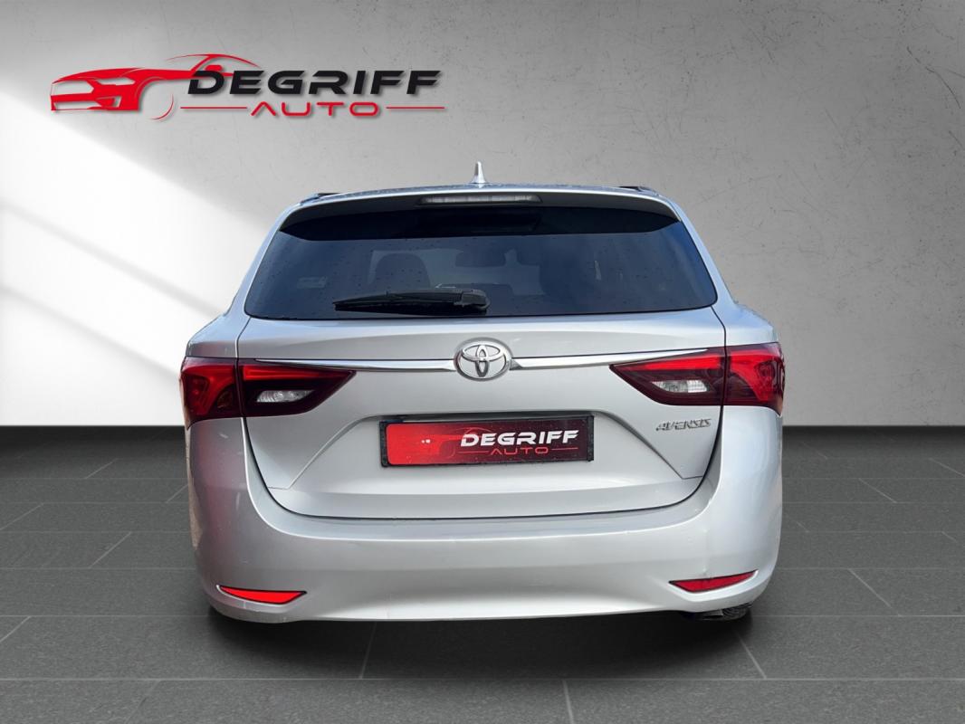 Toyota Avensis SPORTS PRO Touring 143 D-4D Executive