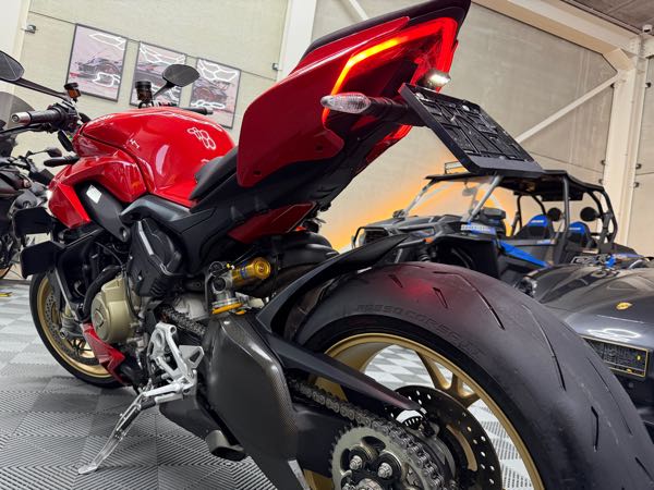 DUCATI STREETFIGHTER V4 S ROUGE