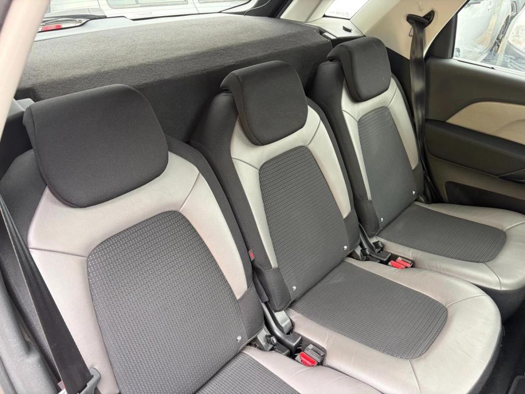 Citroen C4 1.5 BlueHDi 16V S&S 130 cv ENTRETIEN CITROEN- CARPLAY-CAMERA DE RECUL
