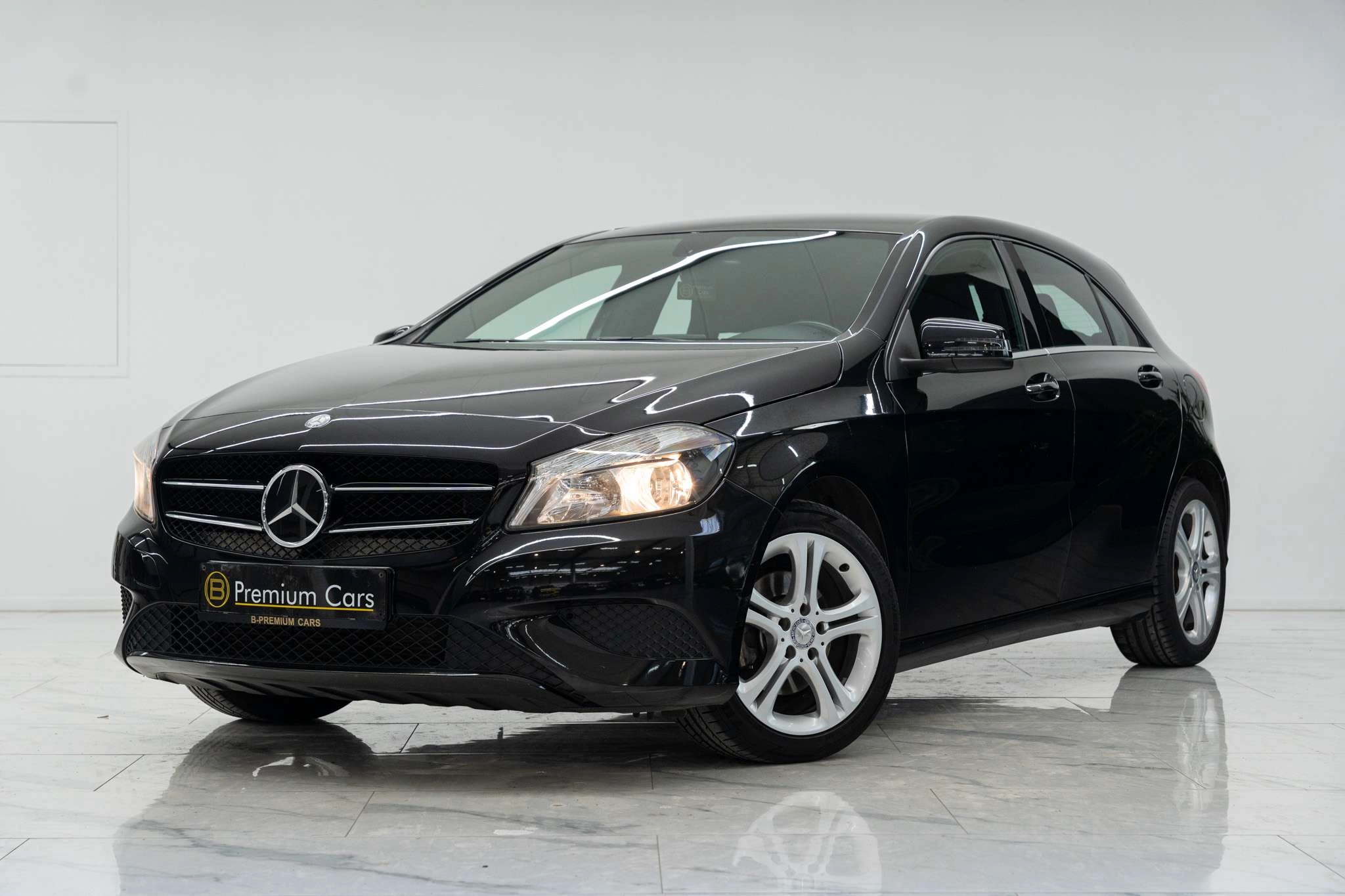Mercedes-Benz A 180 cgi Sport Line! Facelift!Automaat! Cruise! Camera!