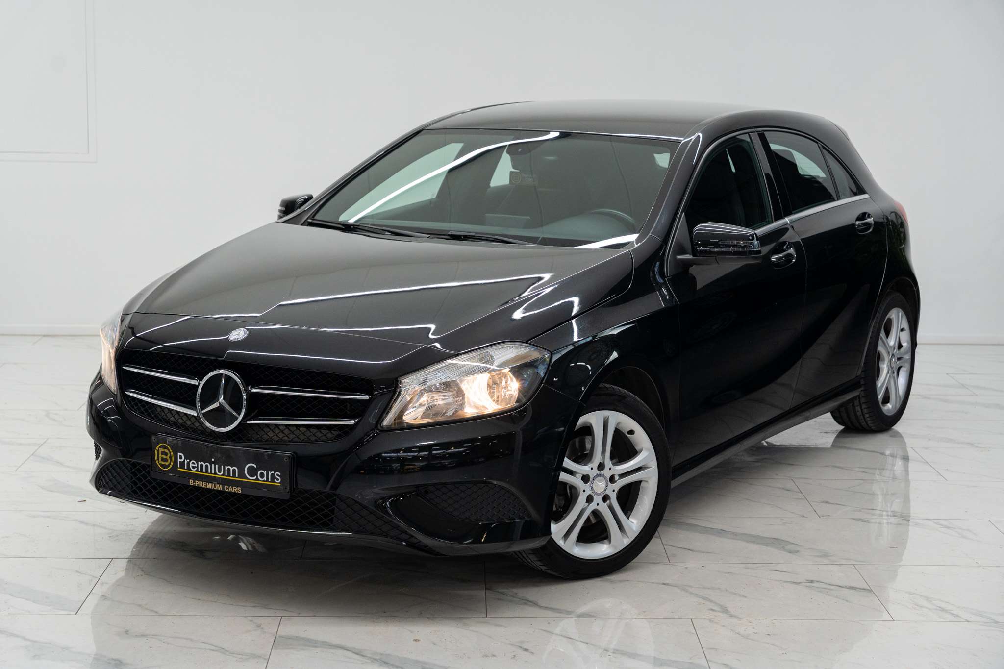 Mercedes-Benz A 180 cgi Sport Line! Facelift!Automaat! Cruise! Camera!