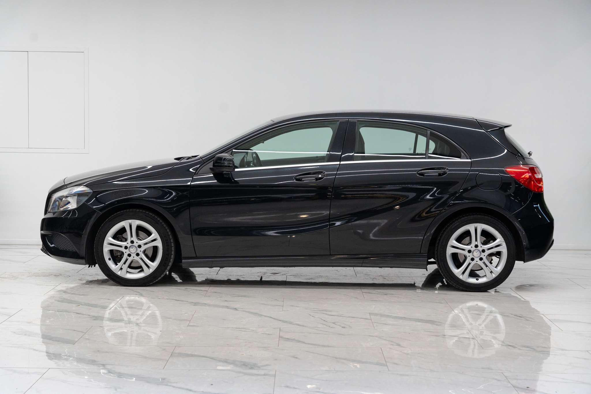 Mercedes-Benz A 180 cgi Sport Line! Facelift!Automaat! Cruise! Camera!