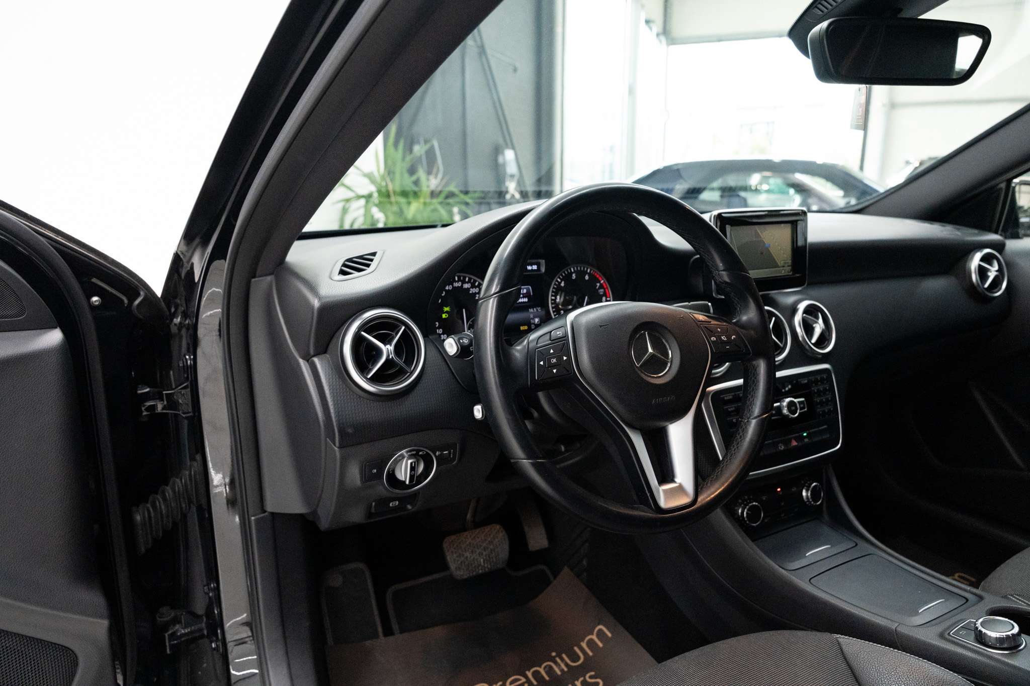 Mercedes-Benz A 180 cgi Sport Line! Facelift!Automaat! Cruise! Camera!