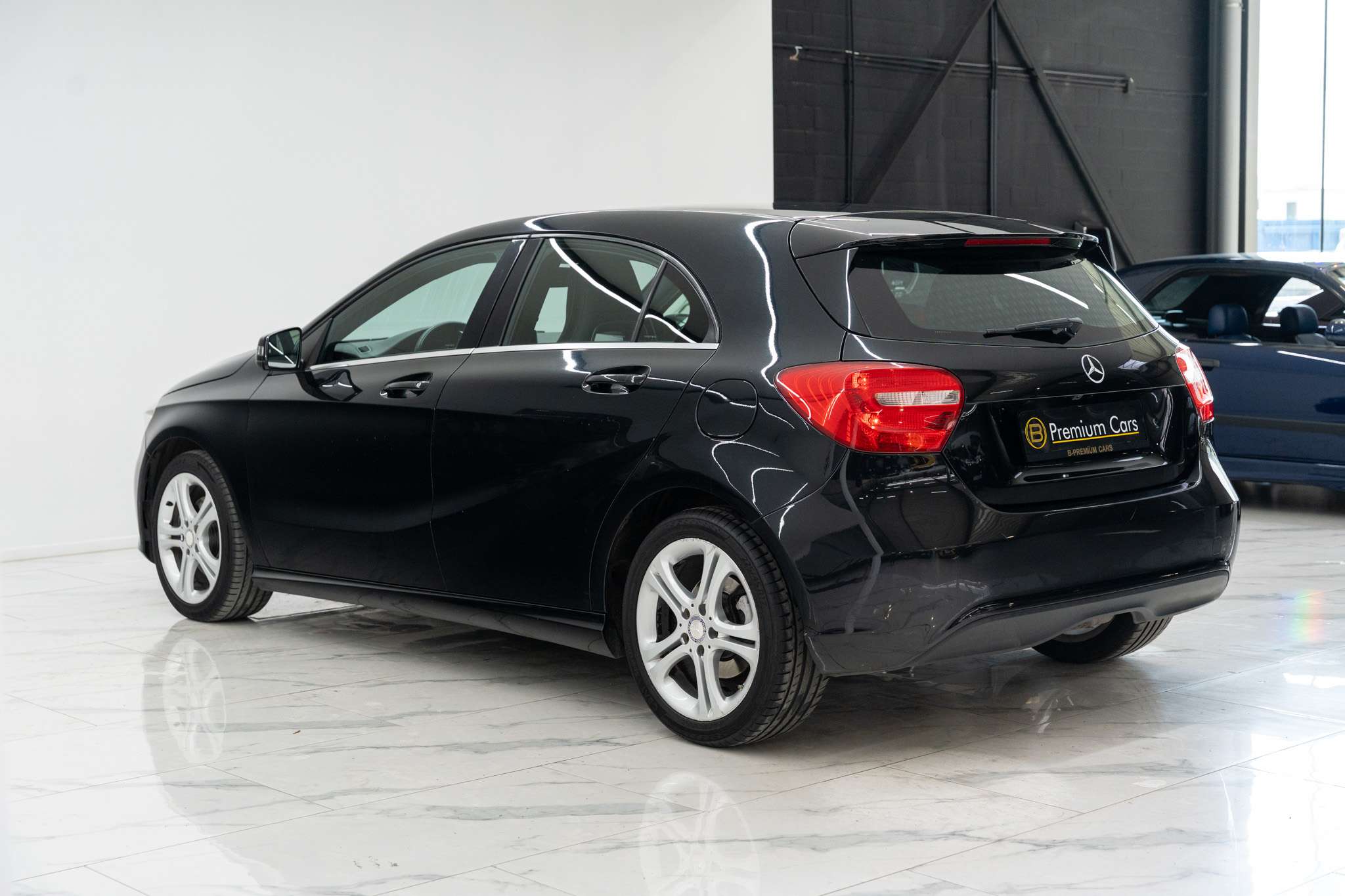 Mercedes-Benz A 180 cgi Sport Line! Facelift!Automaat! Cruise! Camera!