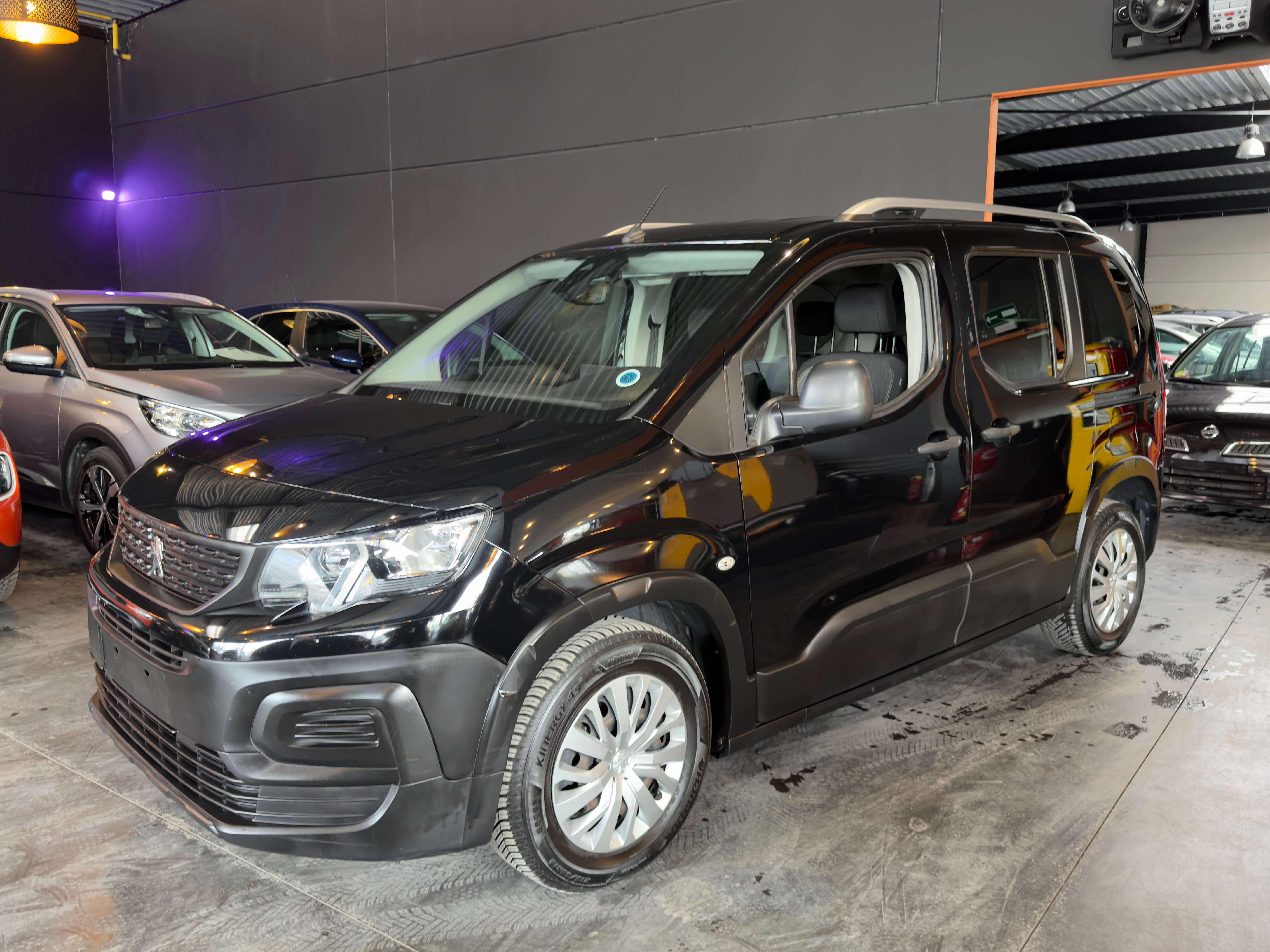 Peugeot Rifter Rifter 7 places/1.2 Long Allure AGC S/12 mois gara