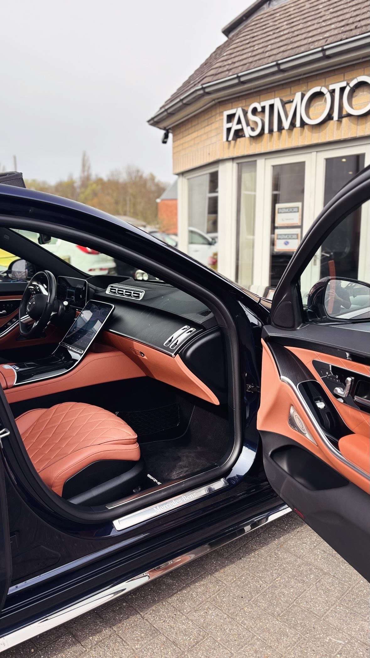 Mercedes-Benz S 580 e 4-Matic PHEV AMG BURMESTER PANO HUD