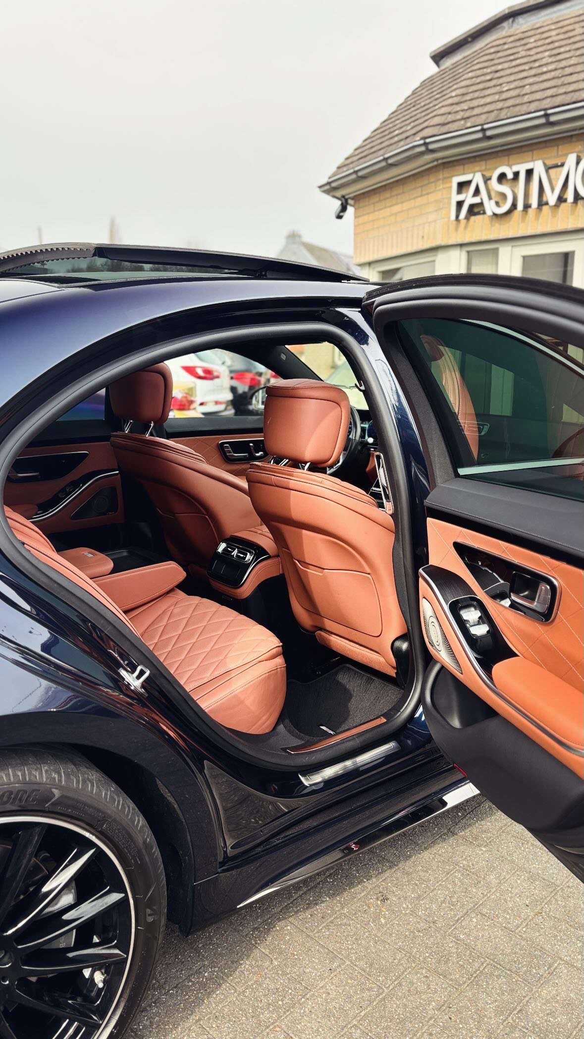 Mercedes-Benz S 580 e 4-Matic PHEV AMG BURMESTER PANO HUD