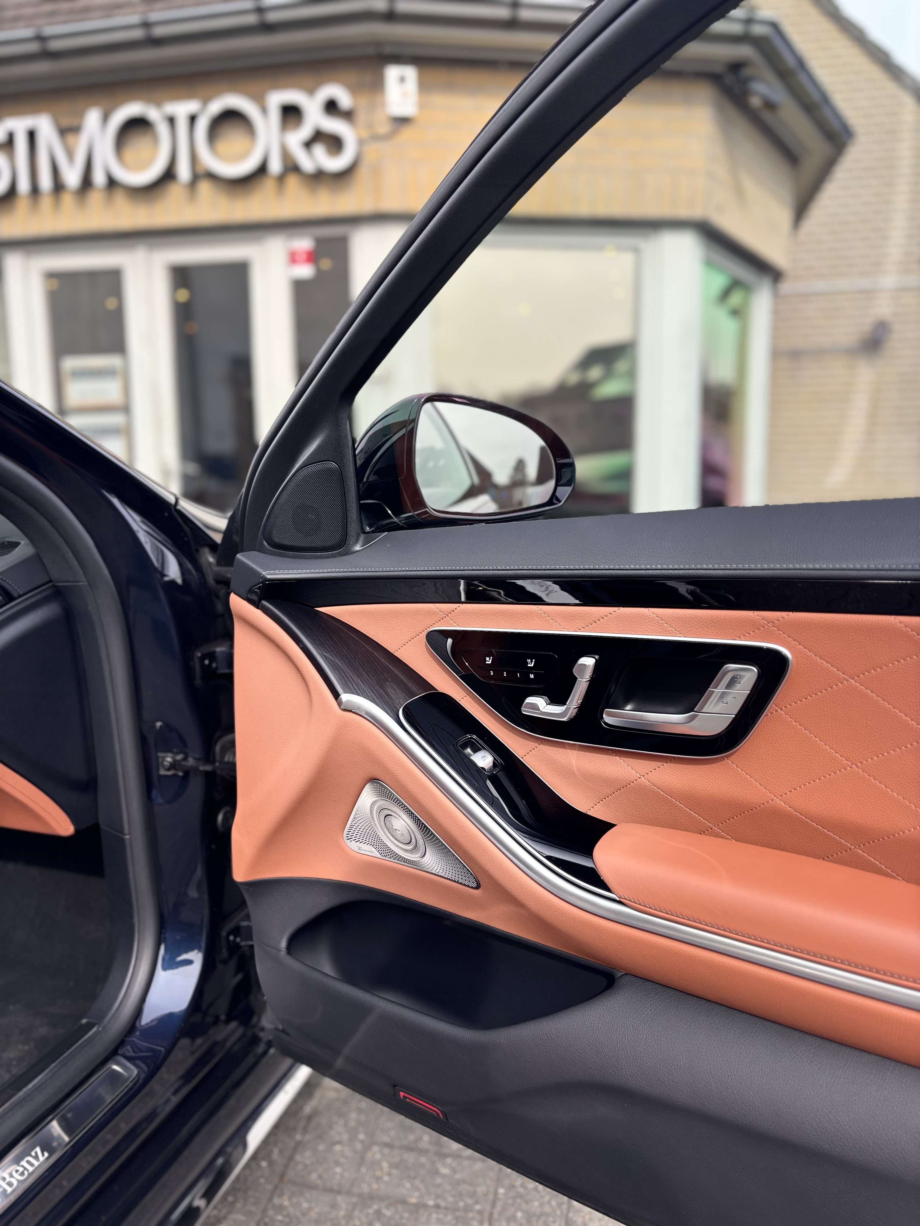 Mercedes-Benz S 580 e 4-Matic PHEV AMG BURMESTER PANO HUD