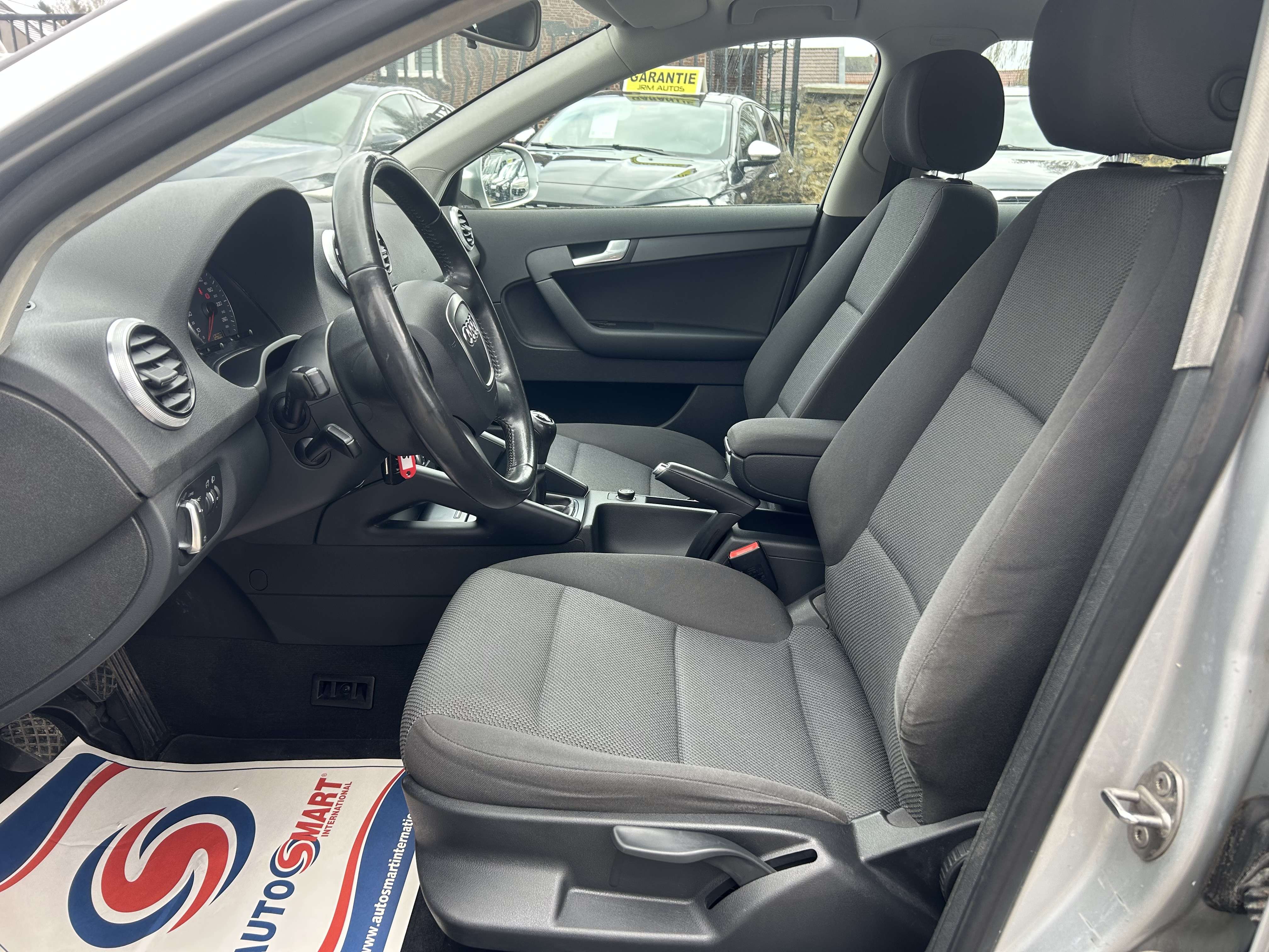 Audi A3 Sportback 1.6TDi Ambiente *** CLIM/CAPTEURS ***
