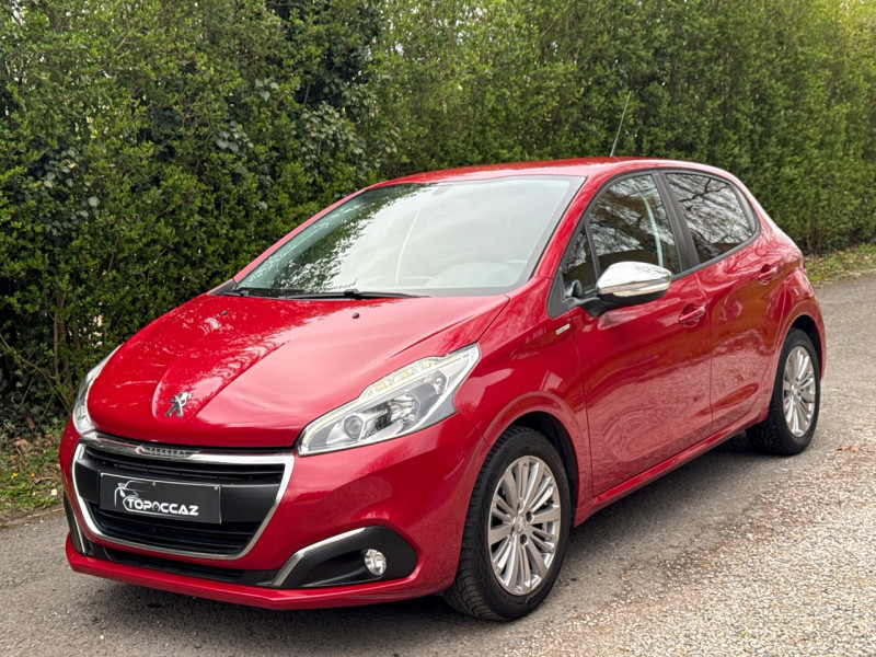 Peugeot 208 1.6 HDI 75CH STYLE 5P * 2018 * 1ERE MAIN * GPS * GARANTIE