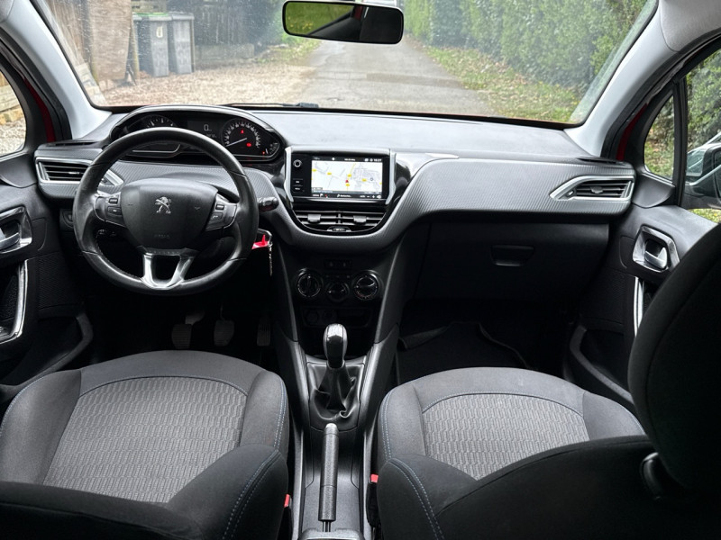 Peugeot 208 1.6 HDI 75CH STYLE 5P * 2018 * 1ERE MAIN * GPS * GARANTIE