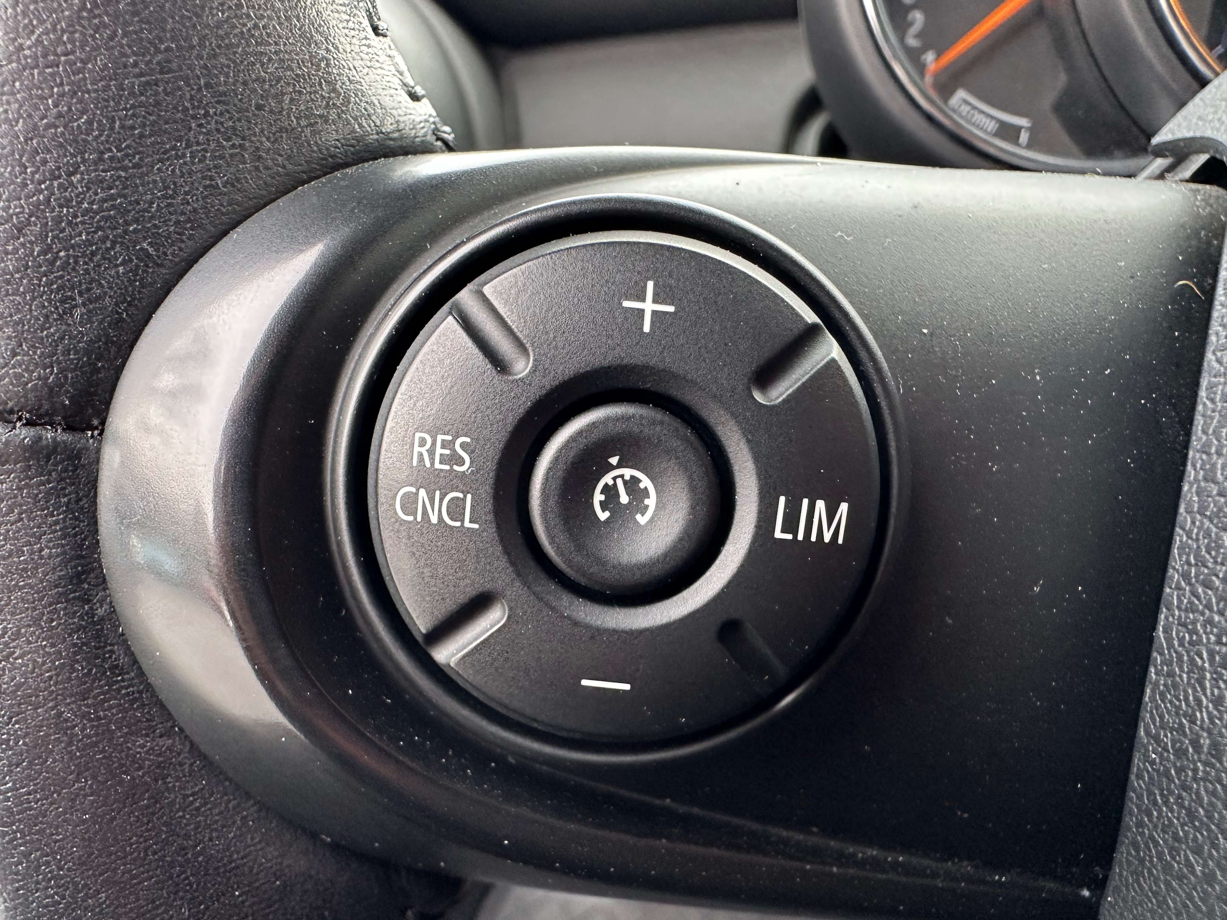 MINI One 1.5*EXCELLENT ETAT*NAVI*AIRCO*GARANTIE 12 MOIS