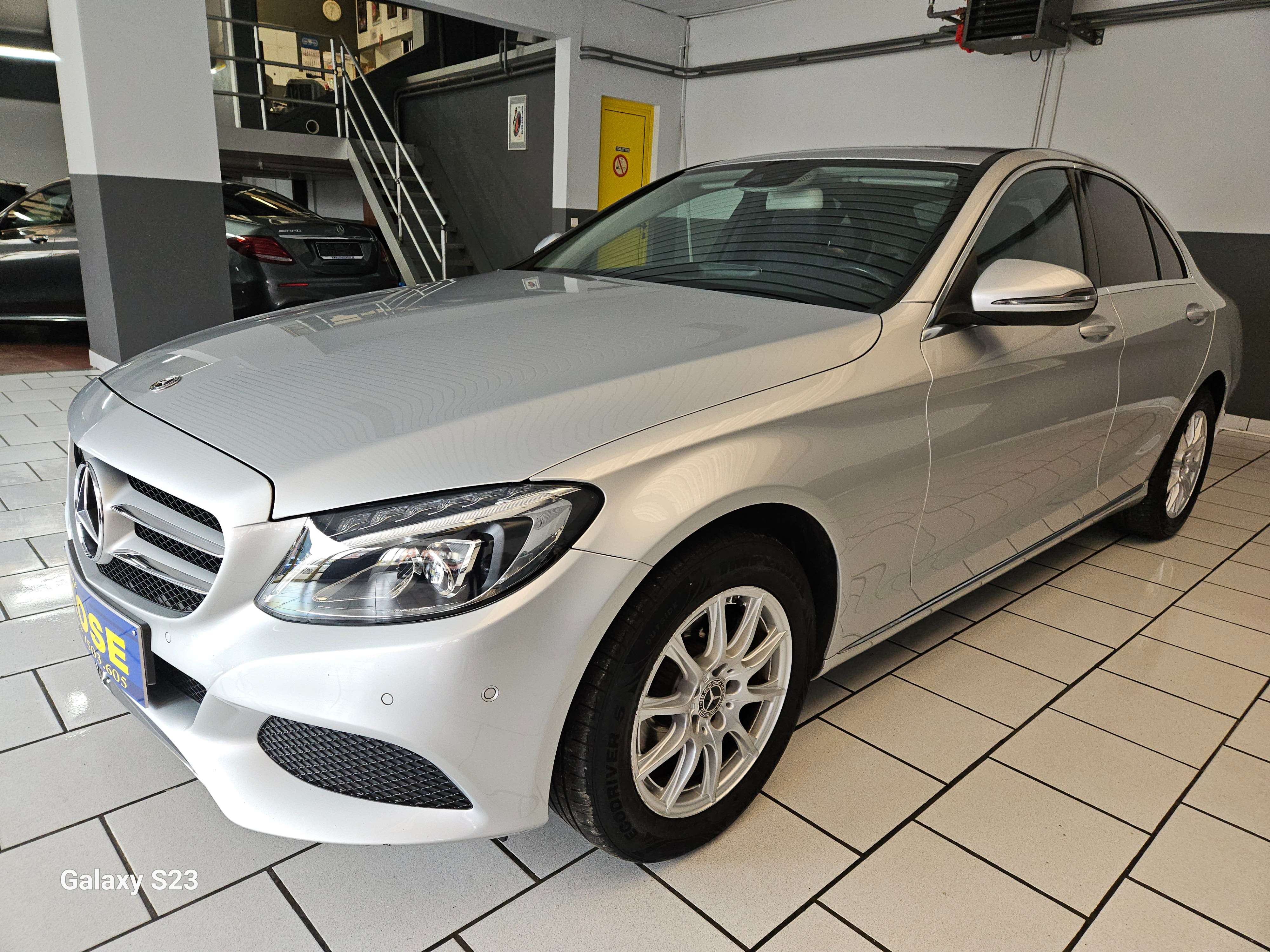 Mercedes-Benz C 180 116 cv | AUTOMATIQUE | CUIR | PHARES LED | CARNET