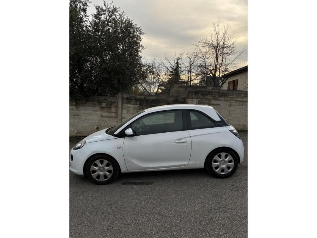 Opel Adam 1.2i Twinport - 70 BERLINE