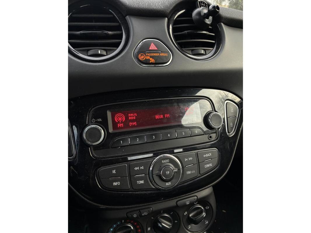 Opel Adam 1.2i Twinport - 70 BERLINE