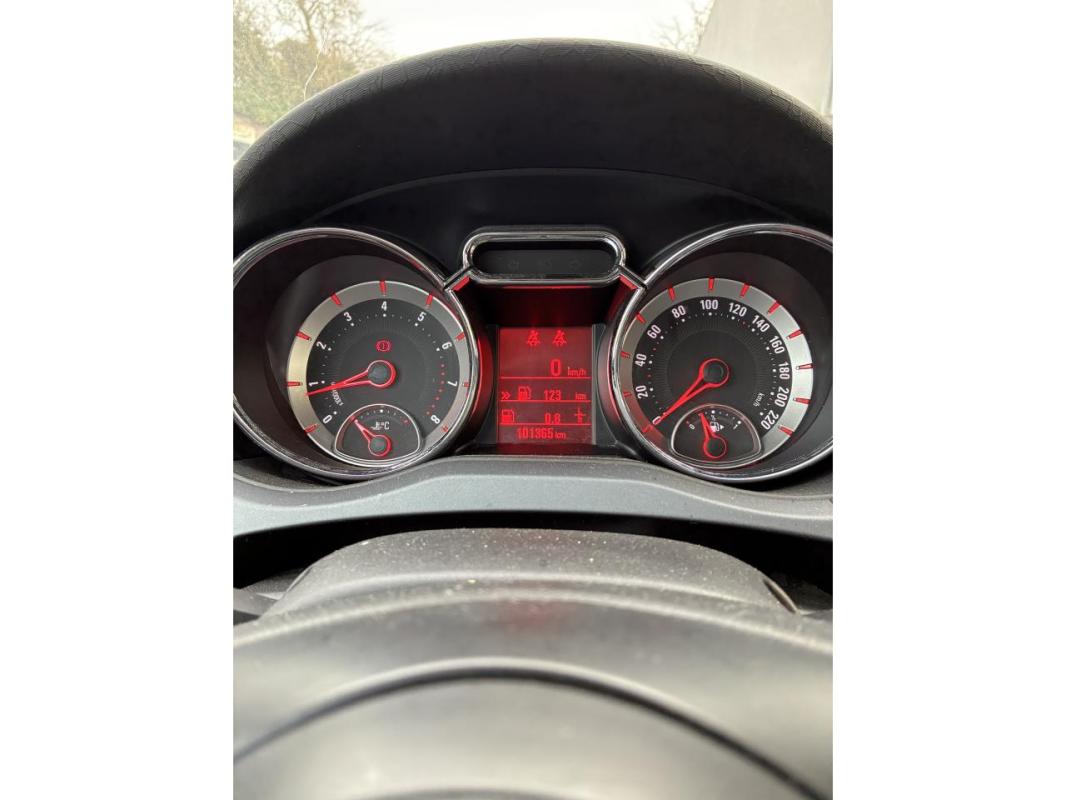 Opel Adam 1.2i Twinport - 70 BERLINE