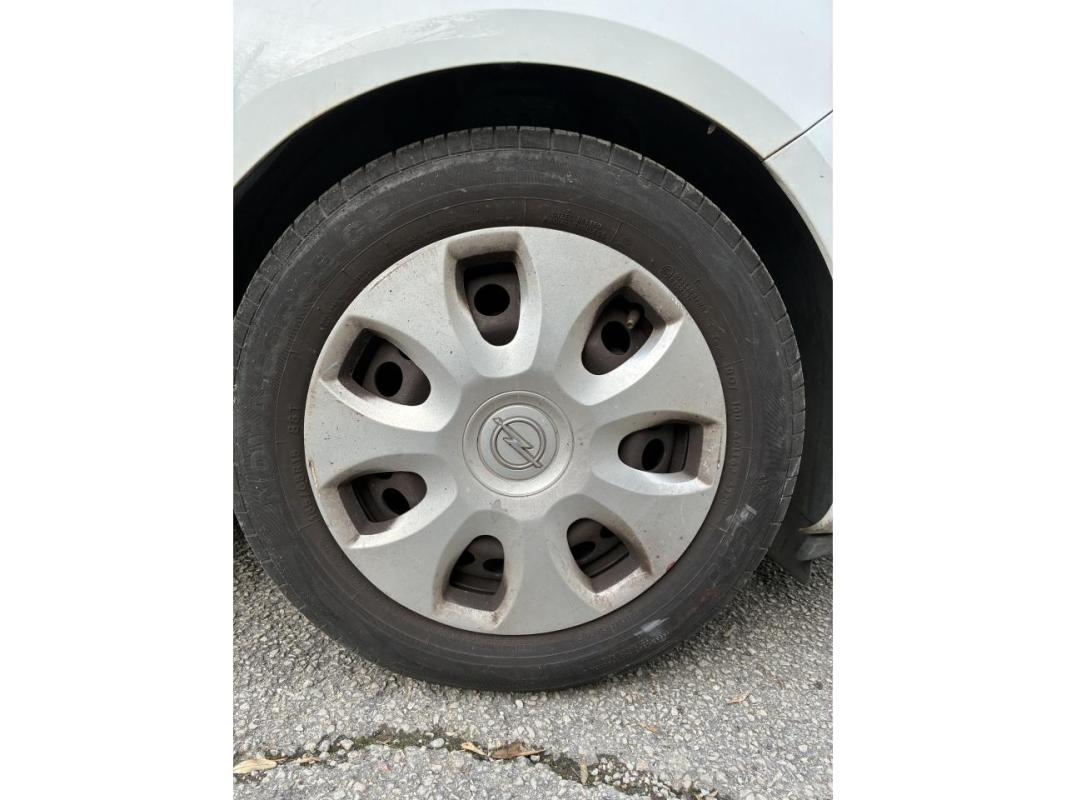 Opel Adam 1.2i Twinport - 70 BERLINE