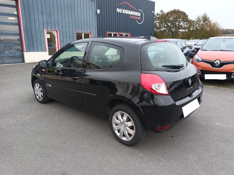Renault CLIO III 1.2 16V 75CH TOM TOM LIVE 3P
