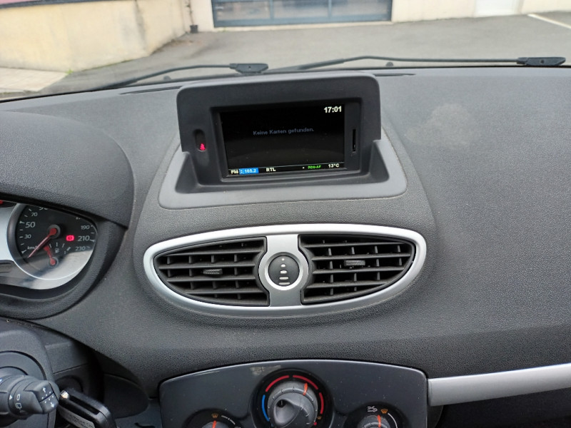 Renault CLIO III 1.2 16V 75CH TOM TOM LIVE 3P