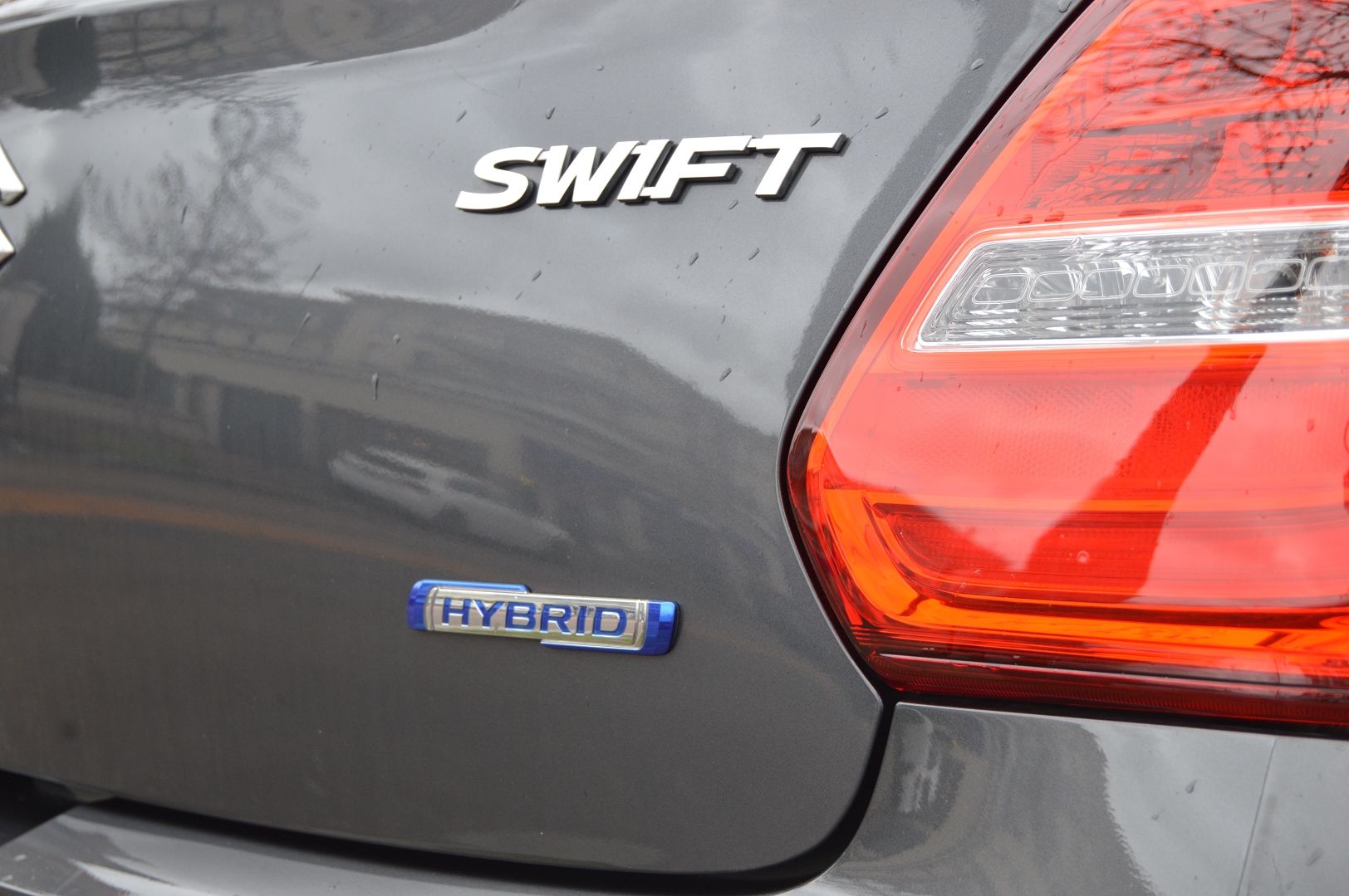 Suzuki SWIFT 1.2 DUALJET HYBRID 83CH PACK AUTO