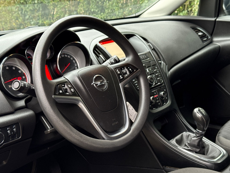 Opel ASTRA SPORTS TOURER 1.6 TURBO 115CH COSMO * 85.000KM * 2015 * 1ERE MAIN