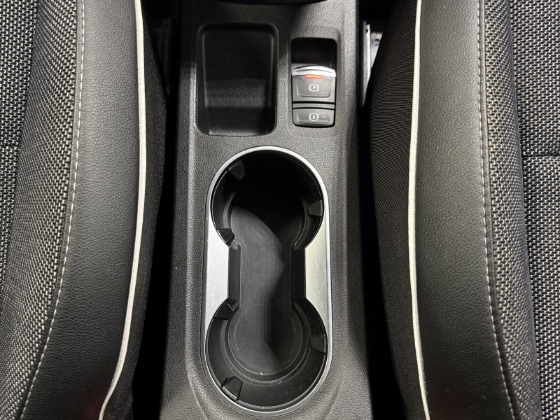 Renault CAPTUR II 1.6 E-TECH HYBRIDE RECHARGEABLE 160CH INTENS -21