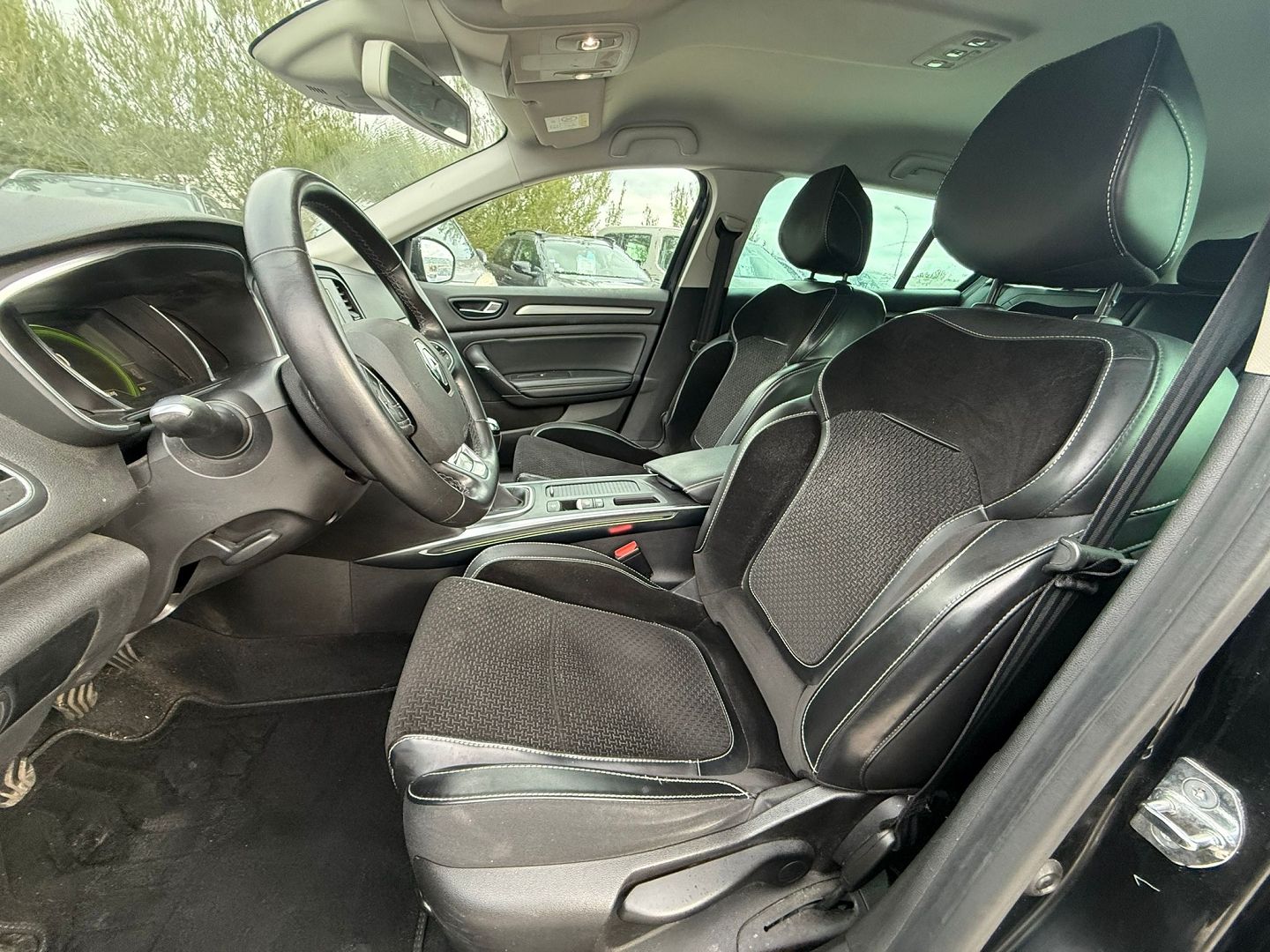 Renault MEGANE IV ESTATE 1.2 TCE 130CH ENERGY INTENS