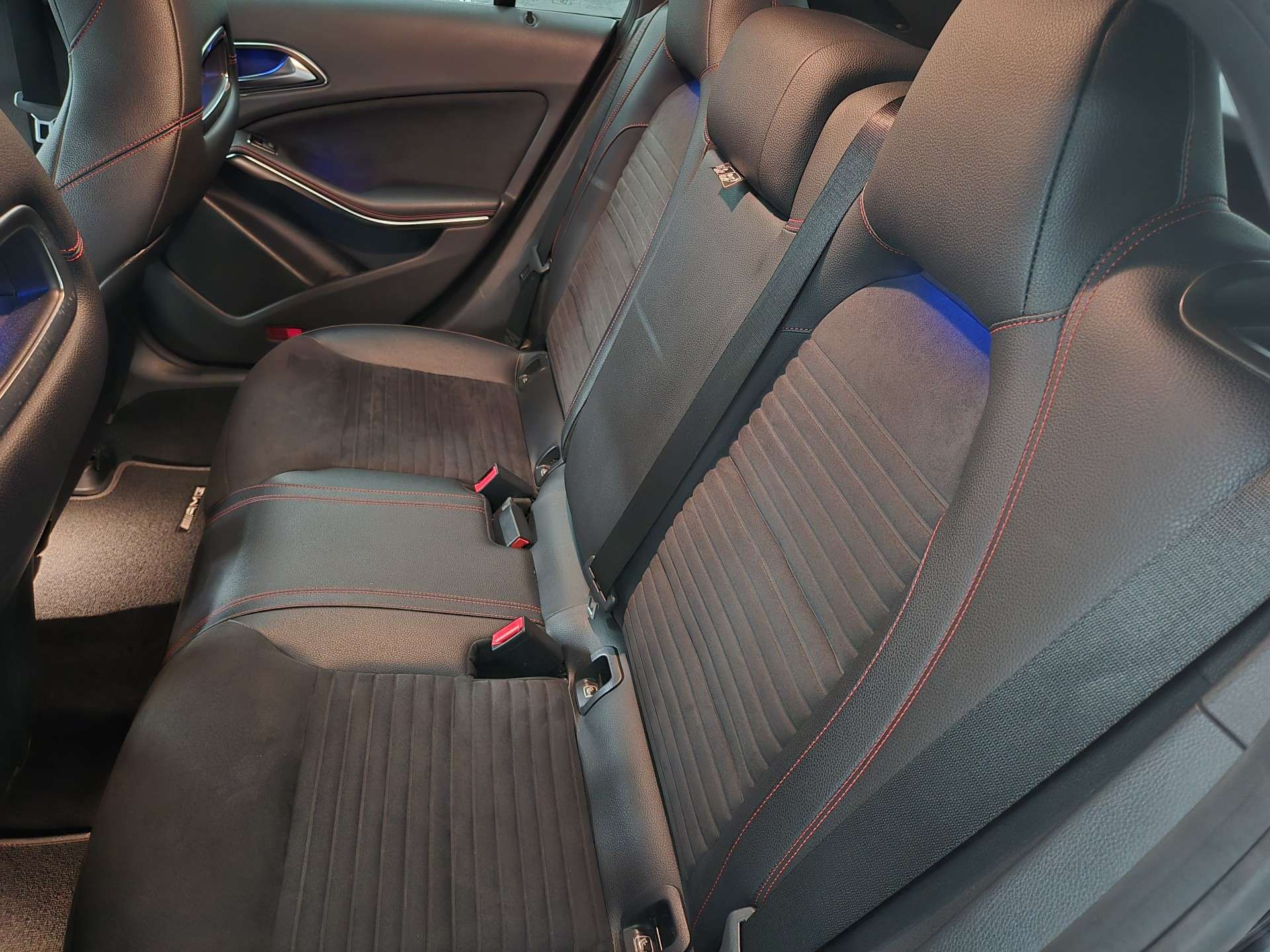 Mercedes-Benz CLA 180 *PACK AMG*BLACK EDITION*BT AUTO*NAVI*CAMERA*