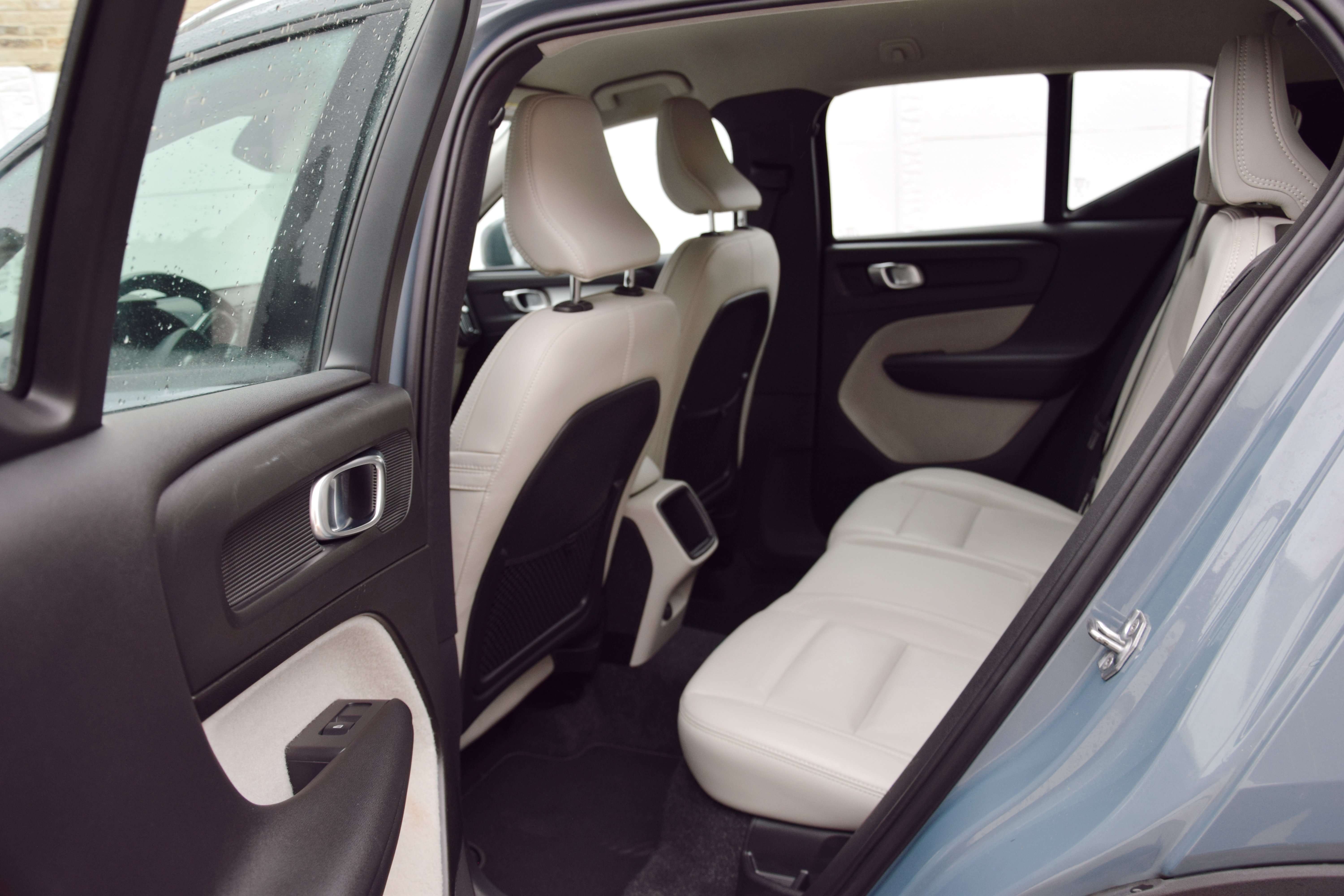 Volvo XC40 XC40 2.0 D3 AWD Momentum Pro Geartronic