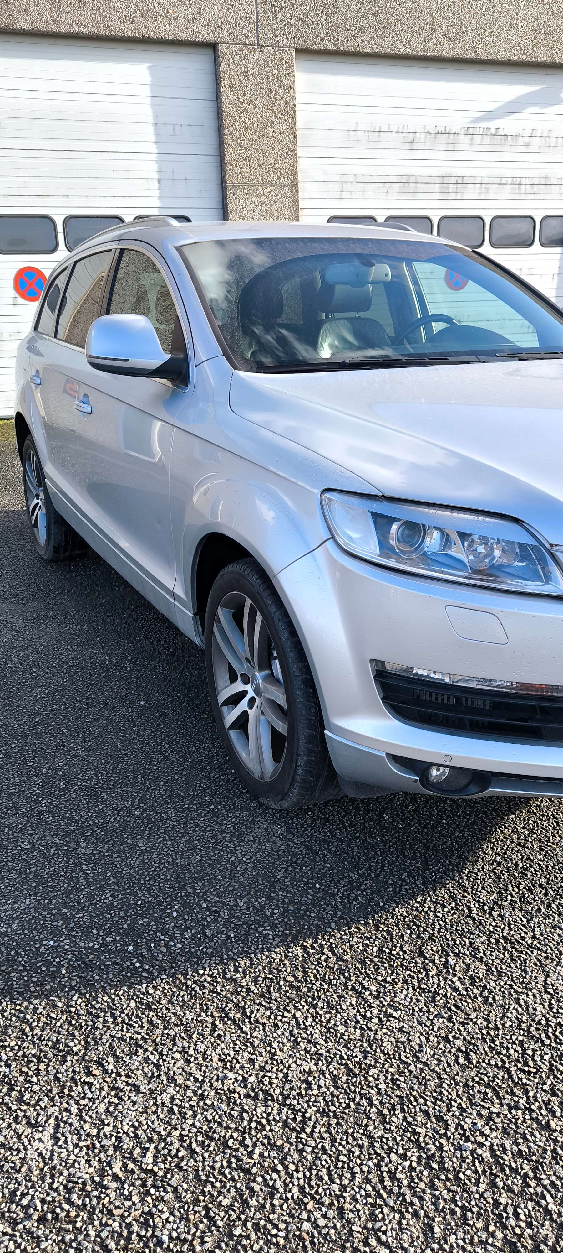 Audi Q7 3.0 tdi tiptronic