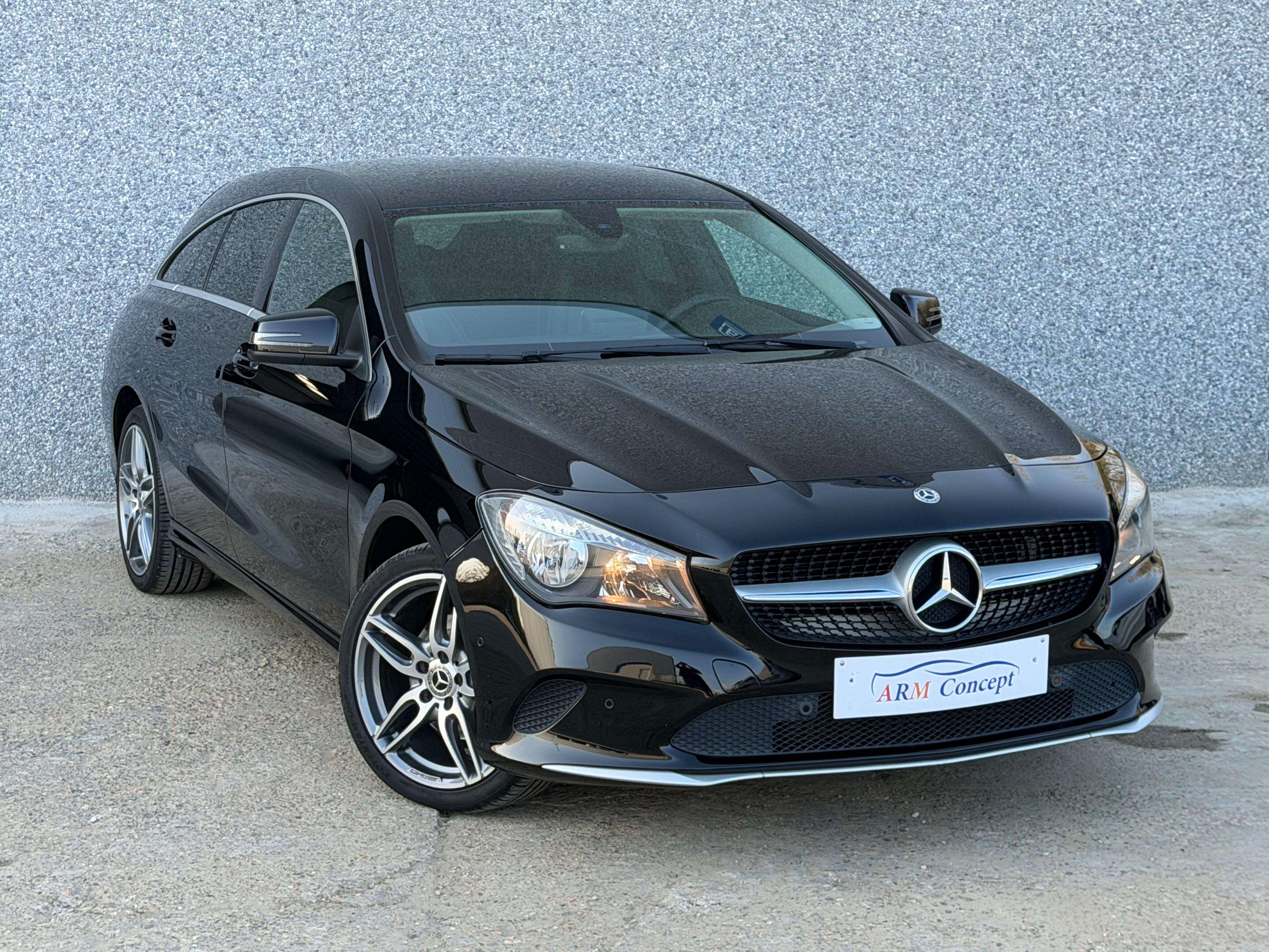 Mercedes-Benz CLA 180 CLA 180d break  Diesel 10/2017 GARANTIE 12 Mois