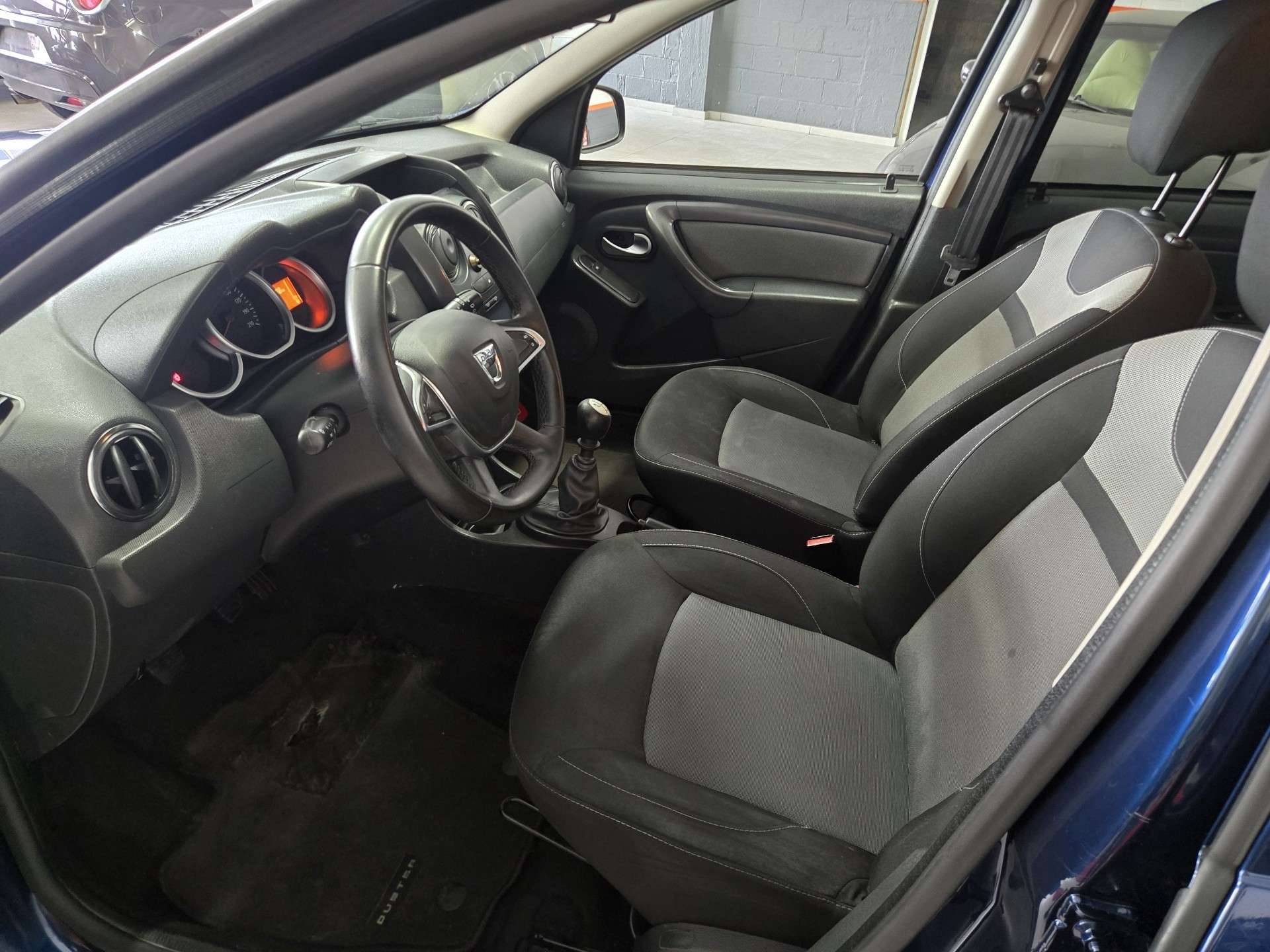 Dacia Duster *CLIM*NAVI*RADAR*JANTES*VENTE EXPORT !!!