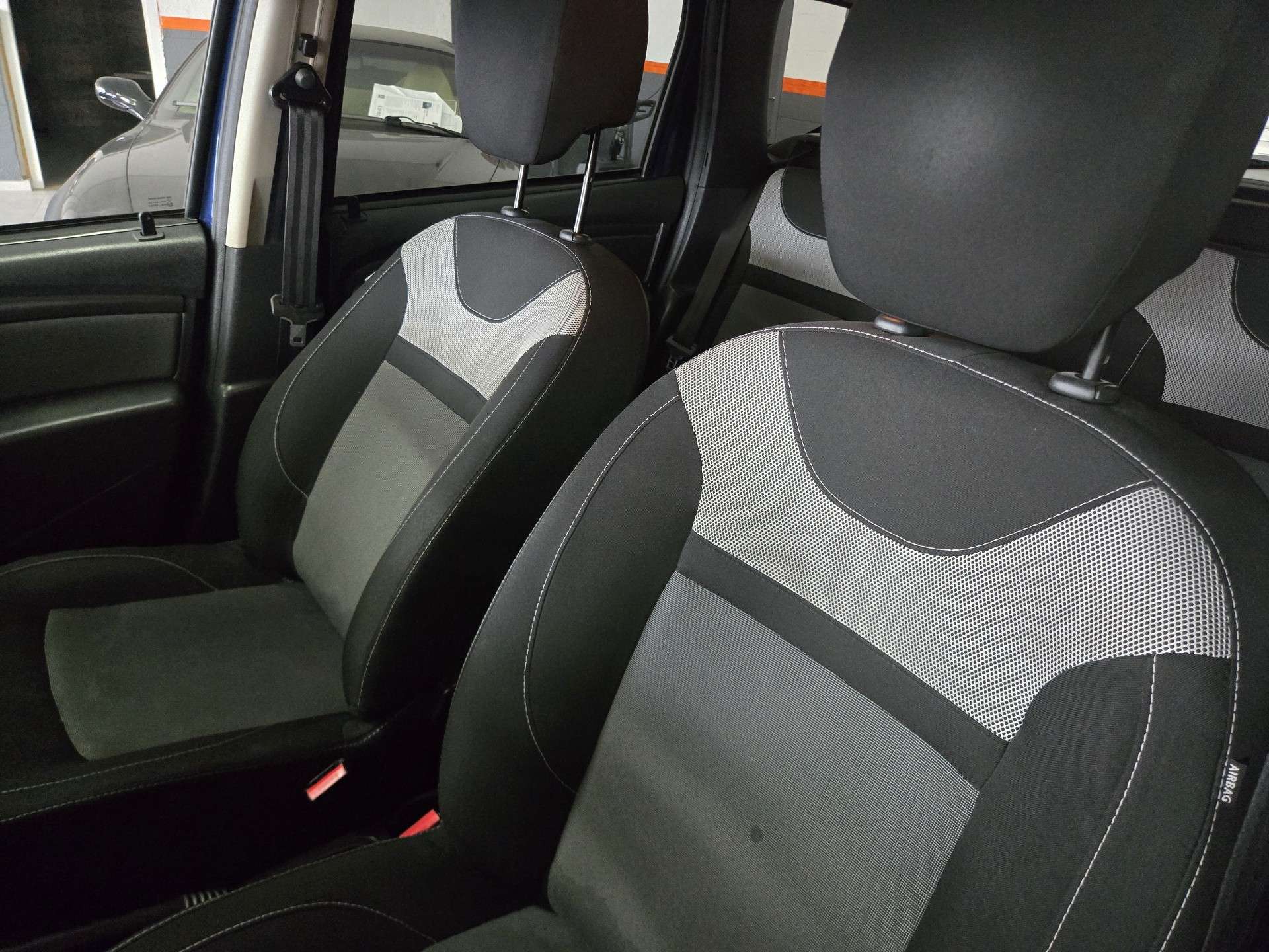Dacia Duster *CLIM*NAVI*RADAR*JANTES*VENTE EXPORT !!!
