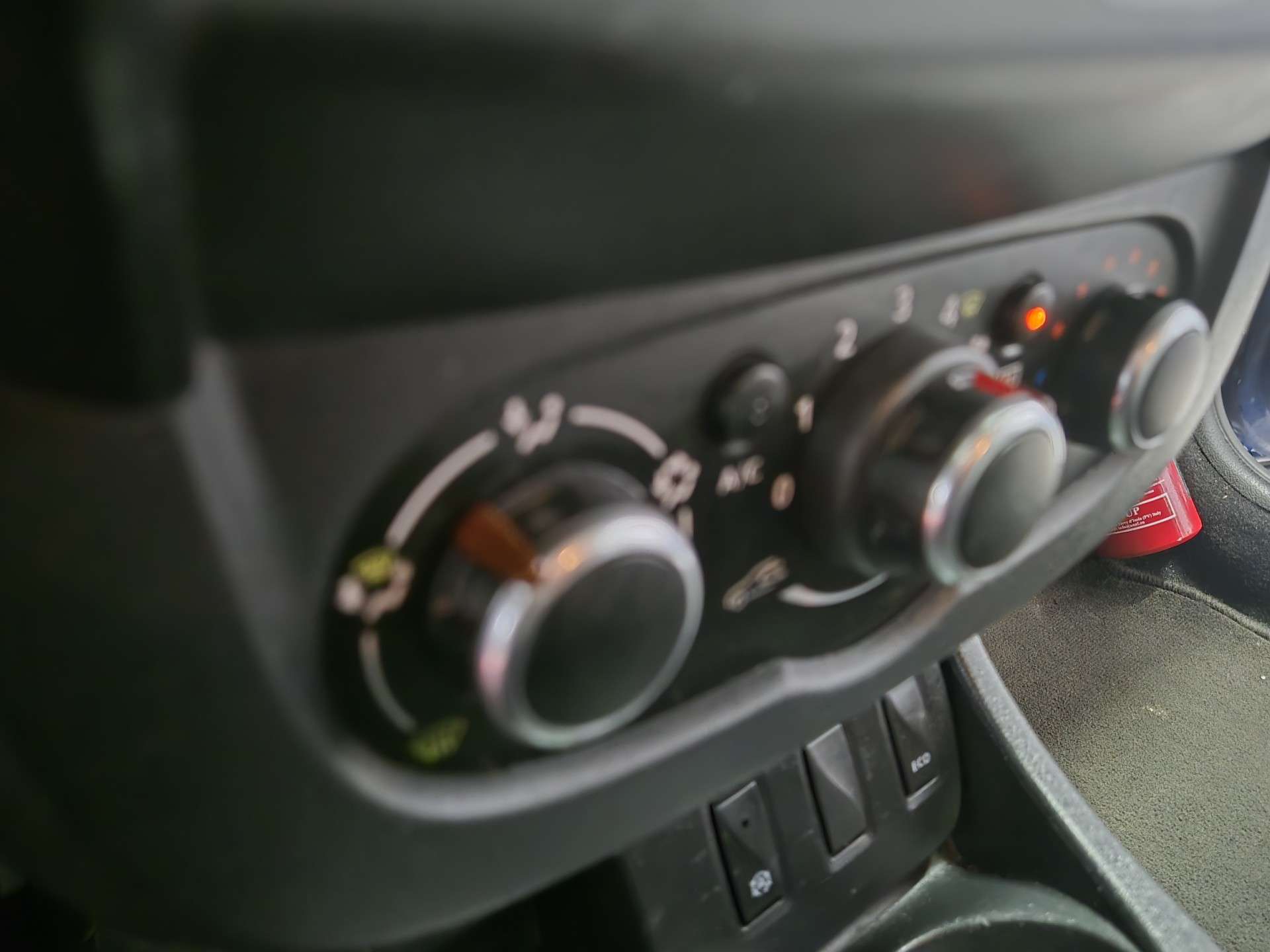 Dacia Duster *CLIM*NAVI*RADAR*JANTES*VENTE EXPORT !!!