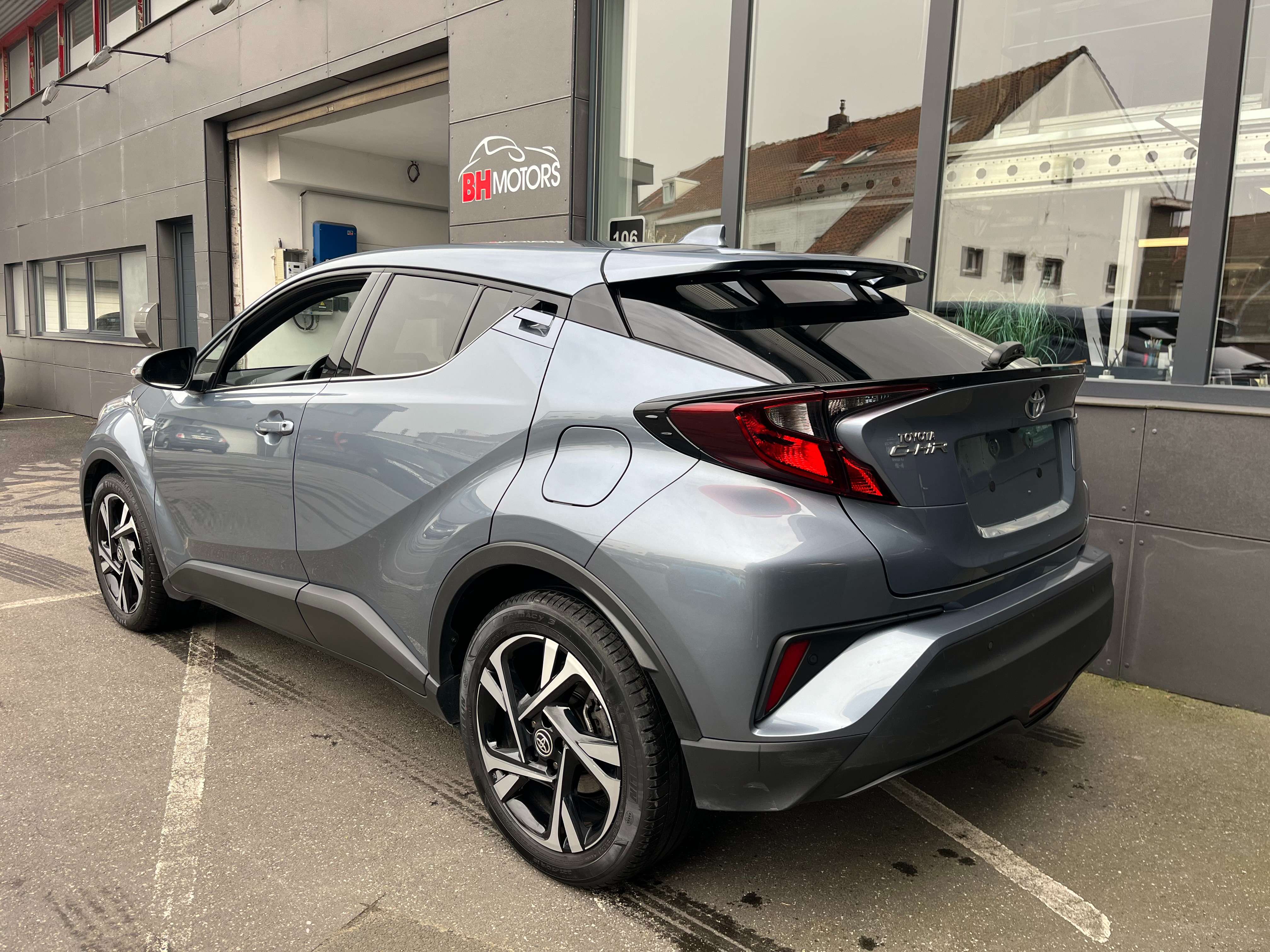 Toyota C-HR C-HR Hybrid 1.8i VVT-i C-Lub Mono-Tone E-CVT