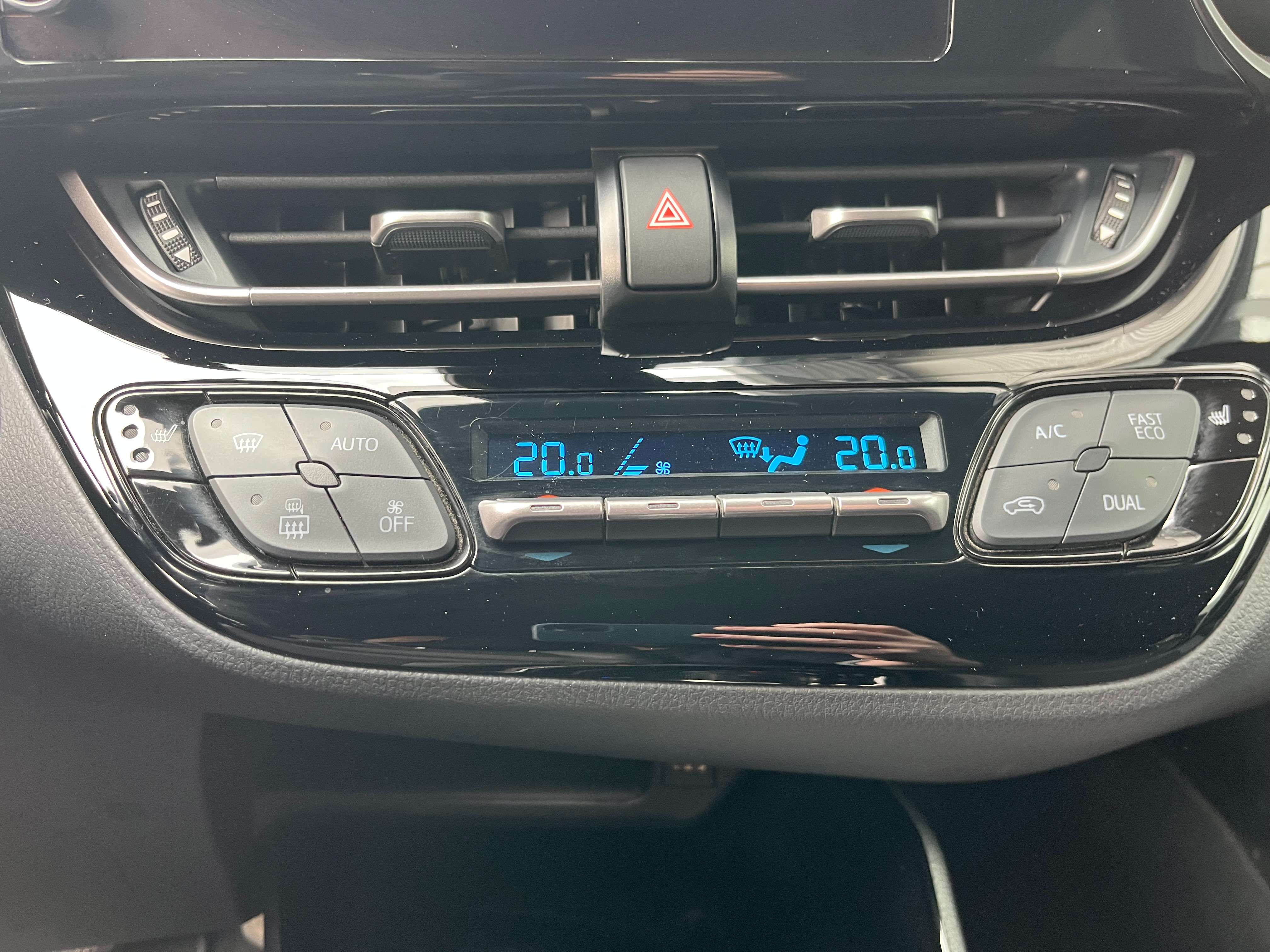Toyota C-HR C-HR Hybrid 1.8i VVT-i C-Lub Mono-Tone E-CVT