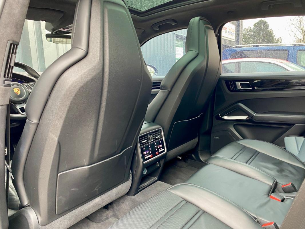 Porsche Cayenne 4.0 V8 550 ch S Tiptronic BVA Turbo - 2018 102 000 km Garantie