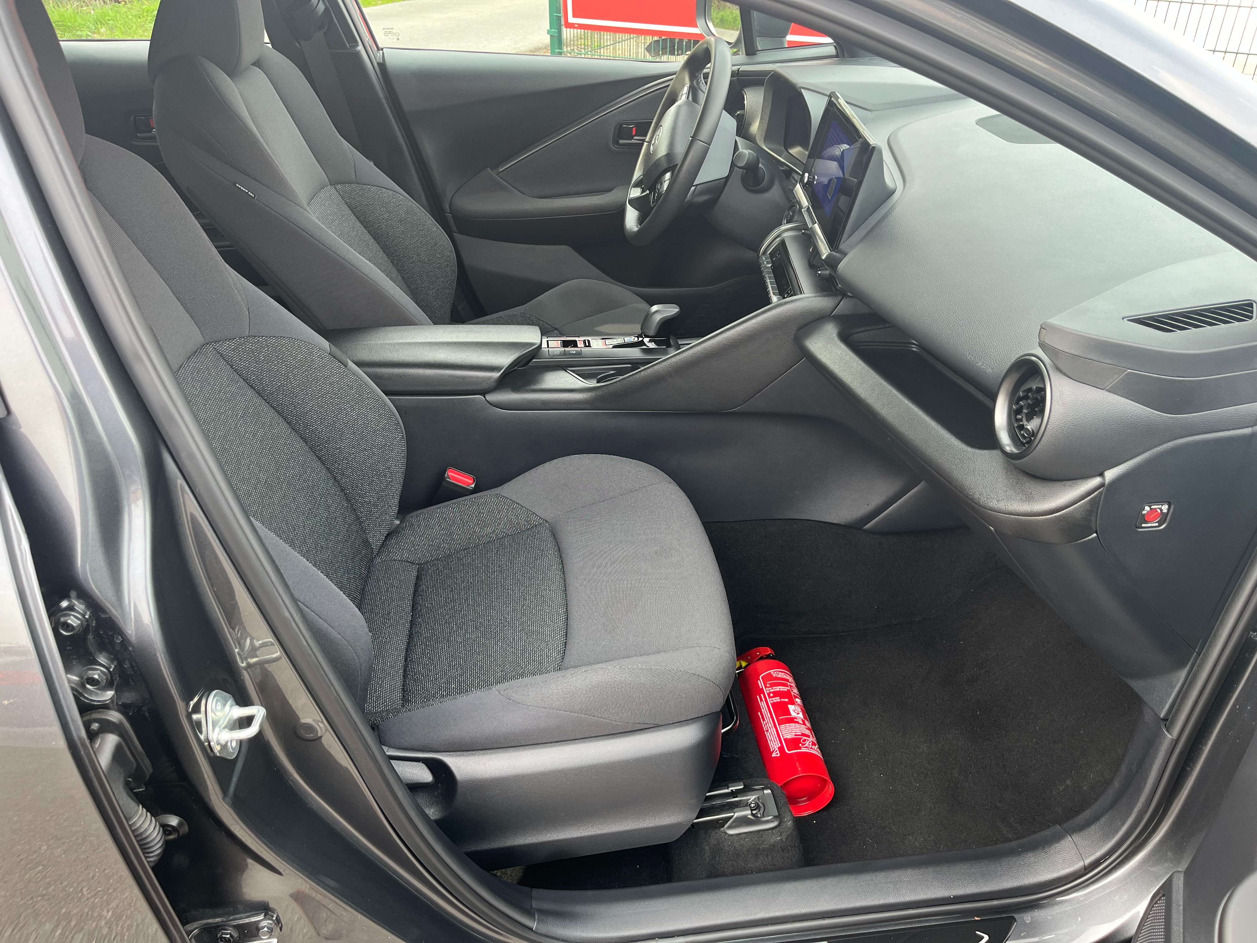 Toyota C-HR Hybrid  HEV 2.0- 21.900€+BTW/TVA