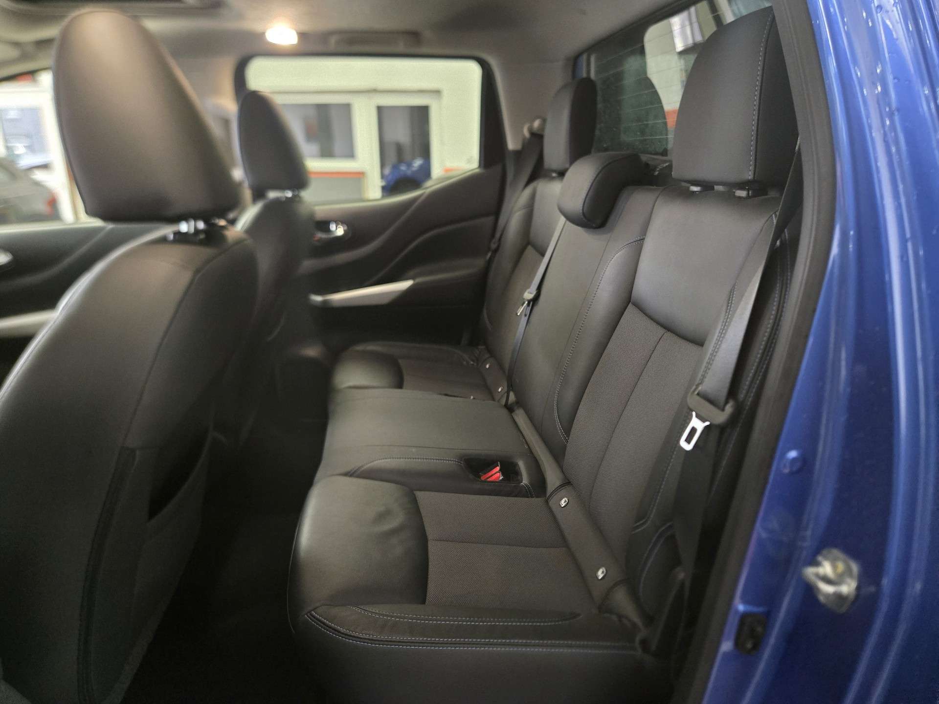 Nissan Navara *N-GUARD*HARD TOP*NAVI*CAMERA360°CUIR*TOE*BT AUTO*