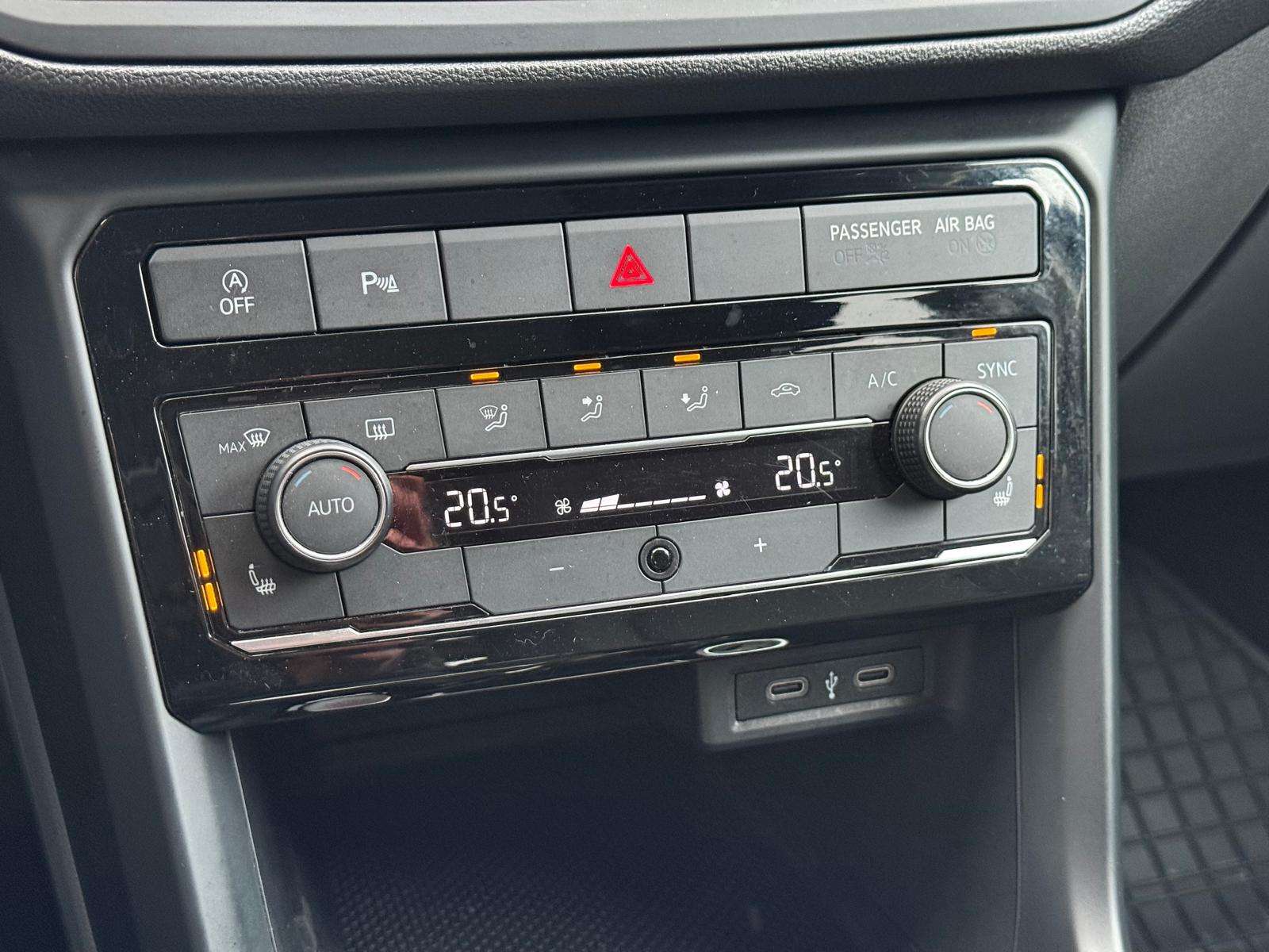 Volkswagen T-Cross 1.0 TSI Life / CarPlay / Entretien + Garantie 1 an