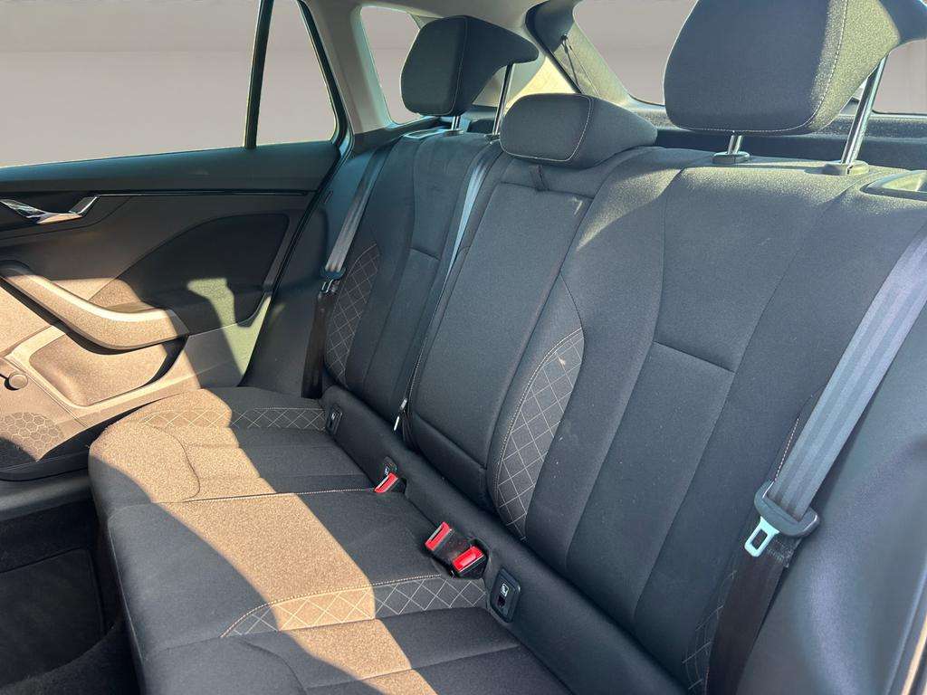 Skoda Kamiq Kamiq Clever 1,0 TSI 81 KW 6-speed mech.