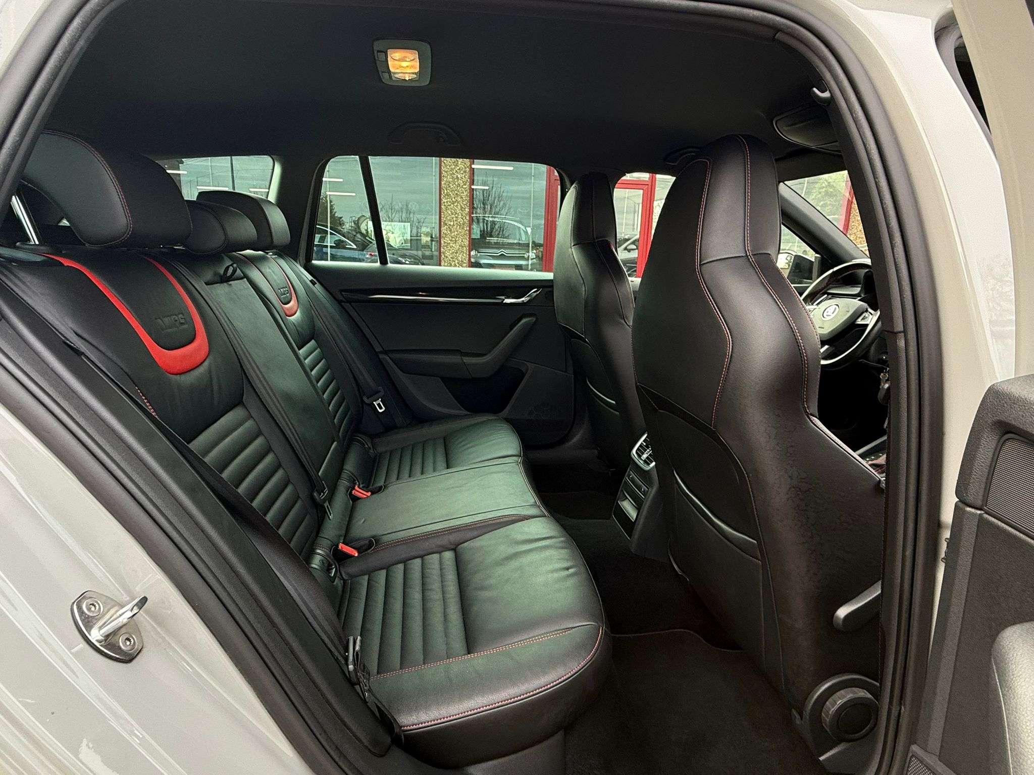Skoda Octavia RS 2.O TDI 184CV DSG SPORT   FULL