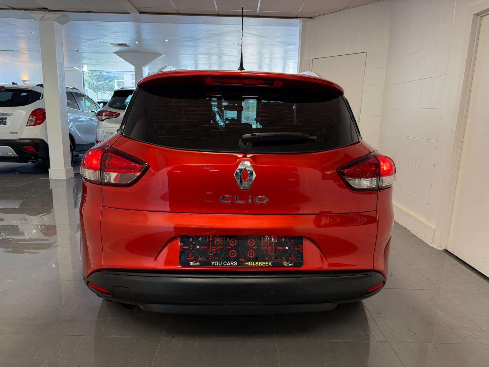 Renault Clio 1.2 Benzine 1 Jaar Garantie
