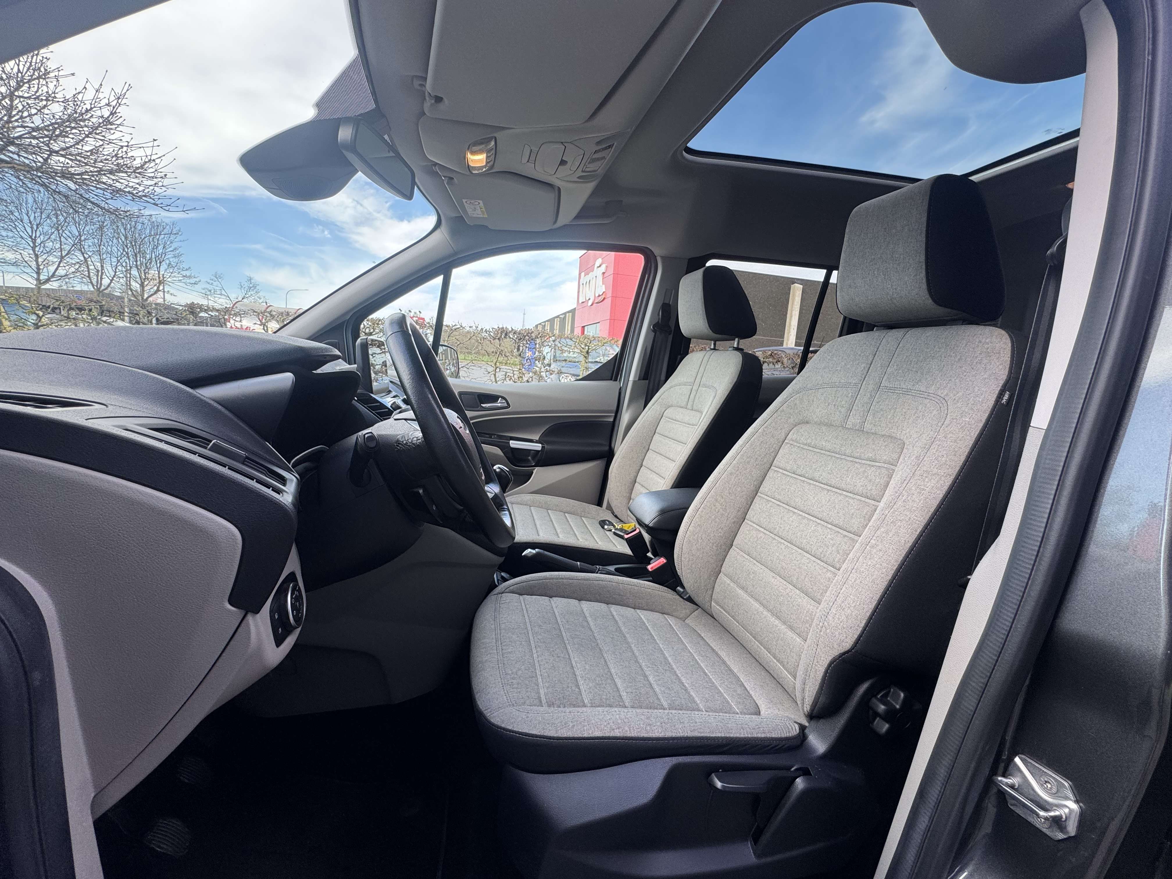 Ford Tourneo Connect 1.5 TDCi Titanium GARANTI ECRAN CAMERA CLIM