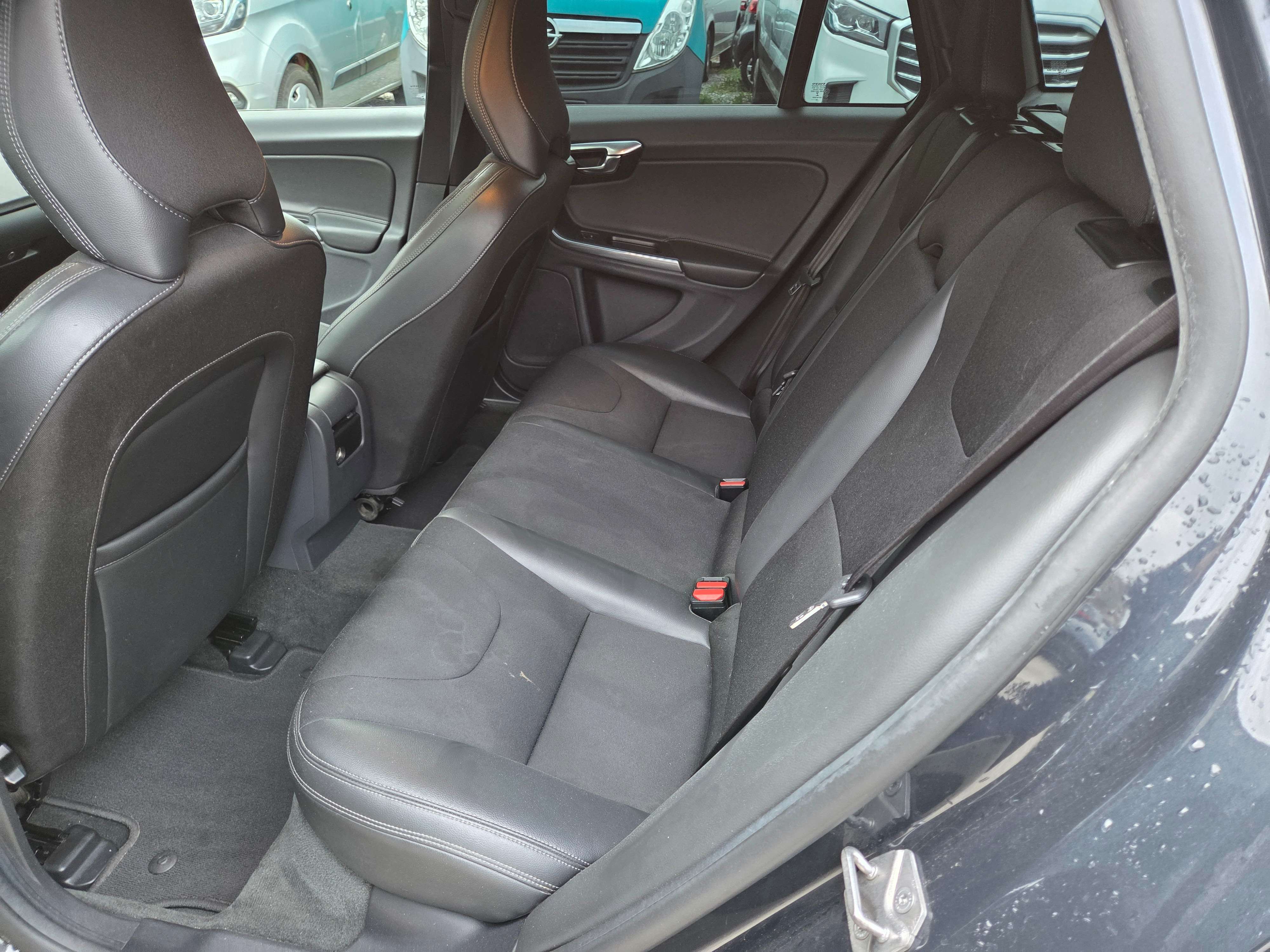 Volvo V60 V60 2.0 D3 Momentum Geartronic