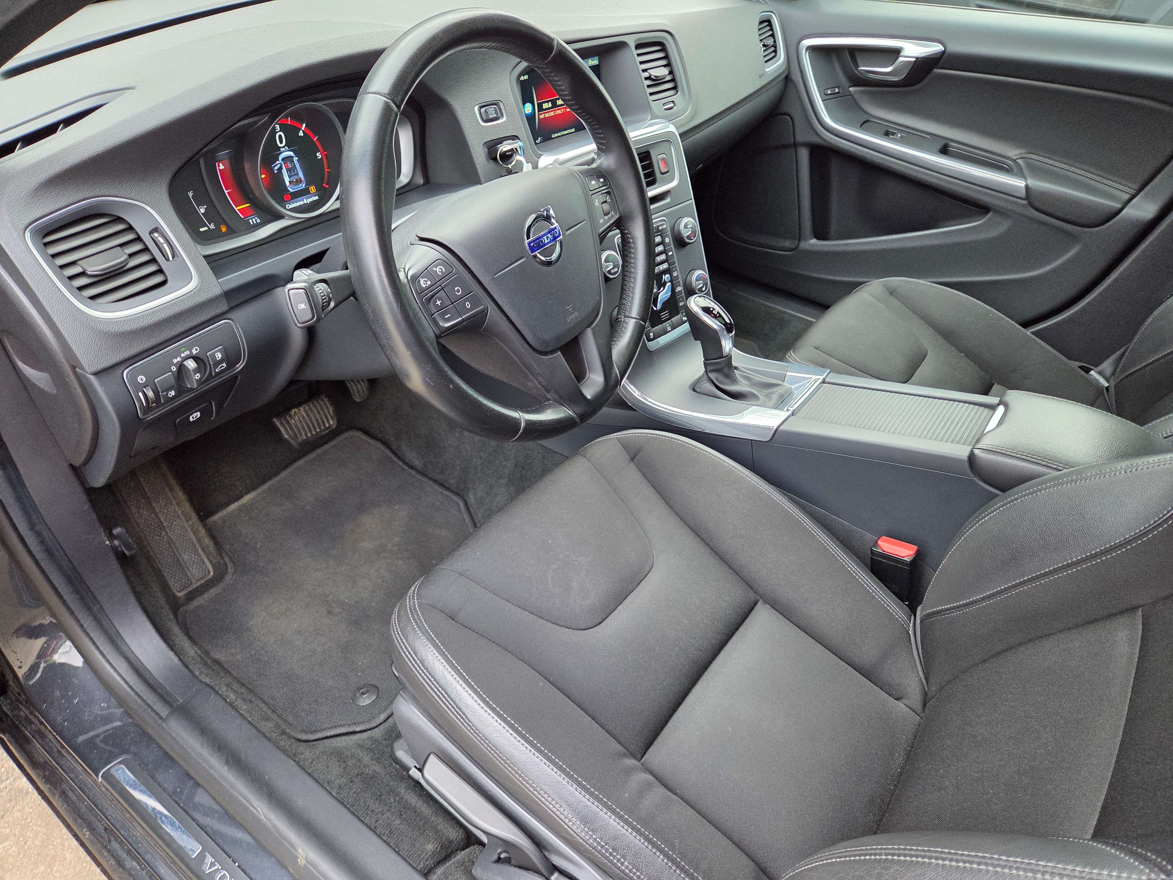 Volvo V60 V60 2.0 D3 Momentum Geartronic