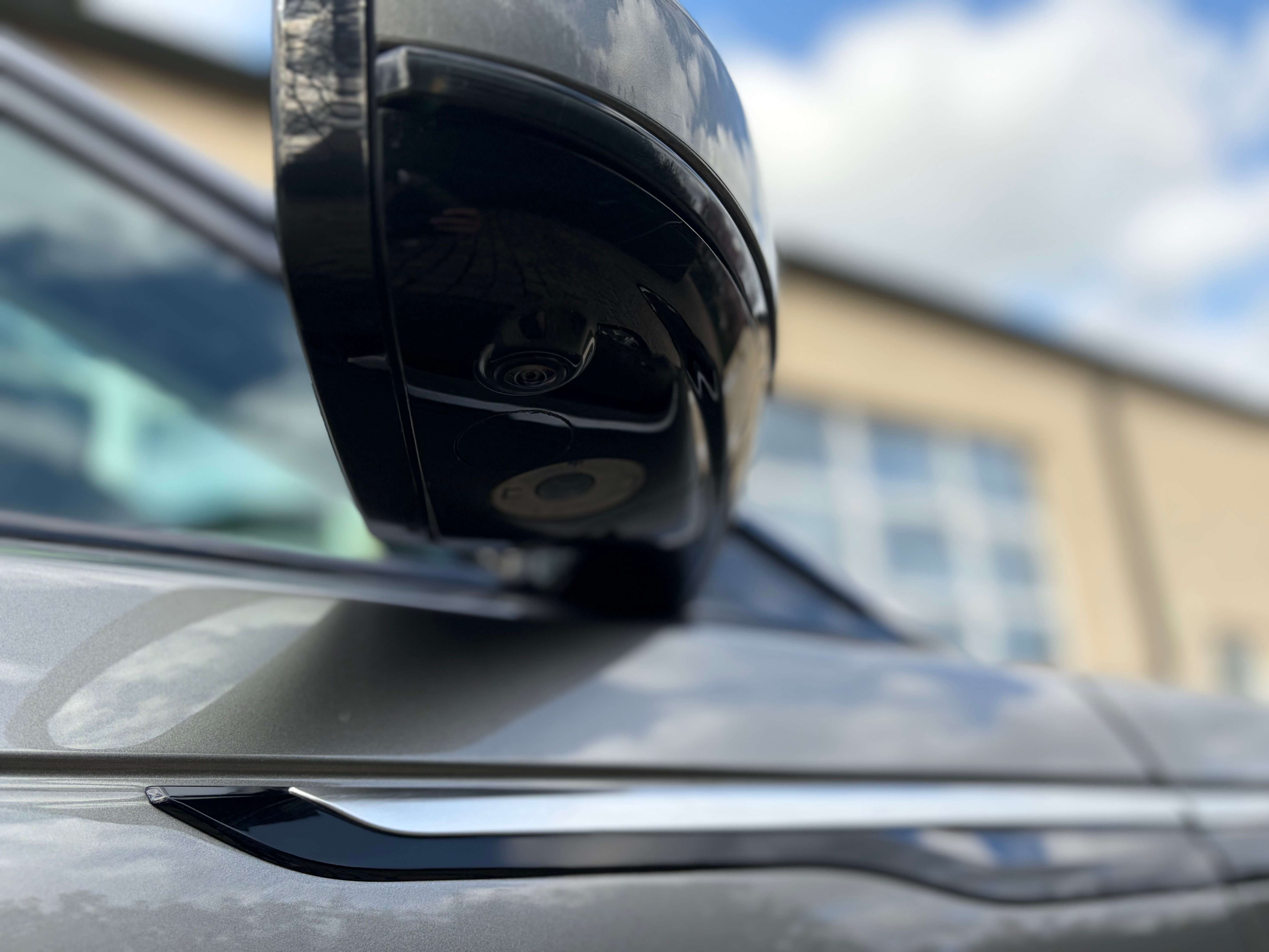 Land Rover Range Rover Velar 2.0 Turbo P250 S  ### 76000 km ###