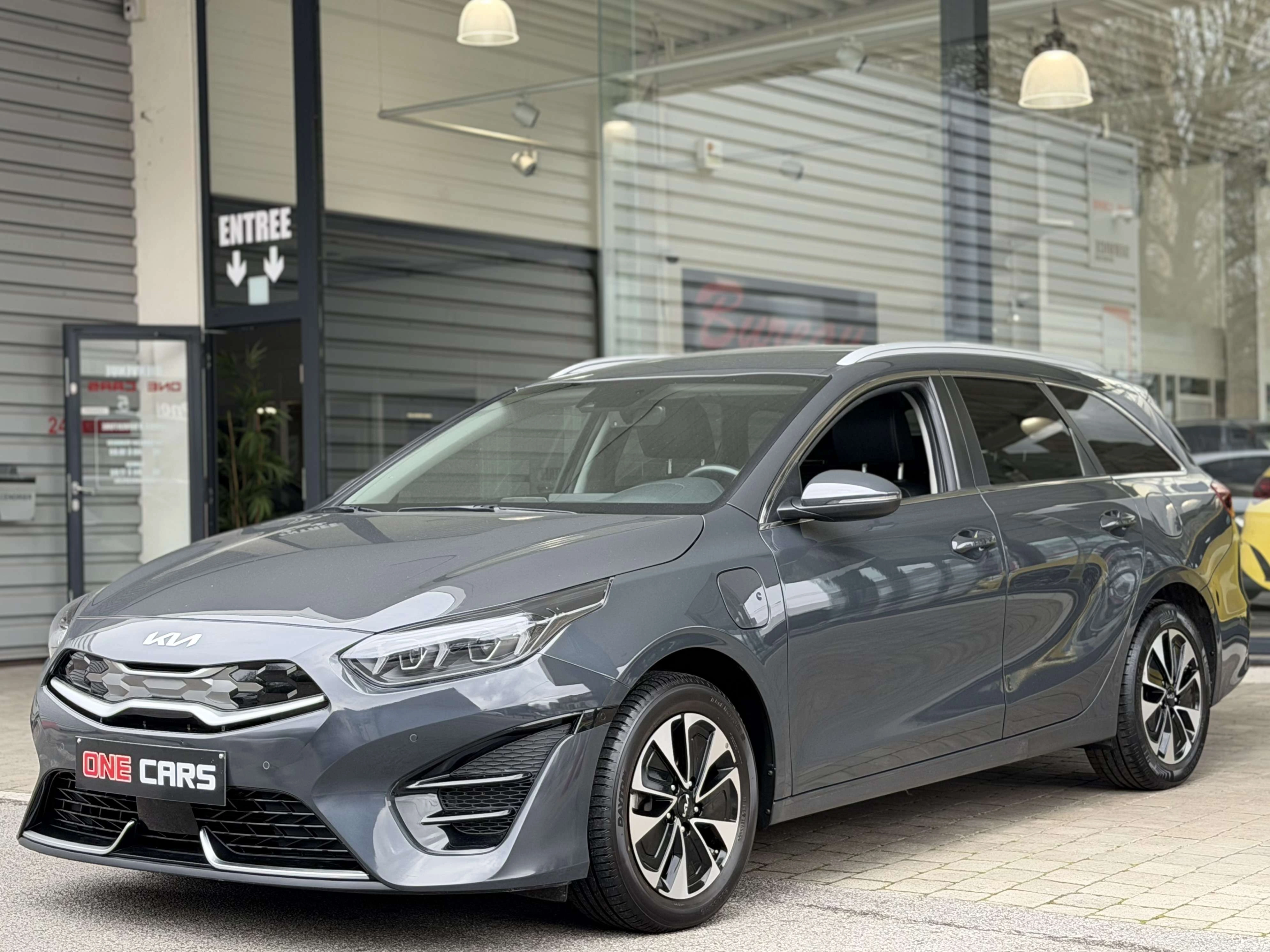 Kia Ceed SW / cee'd SW 1.6i GDi HYBRIDE CAMERA-GPS-CUIR-GAR USINE 2031