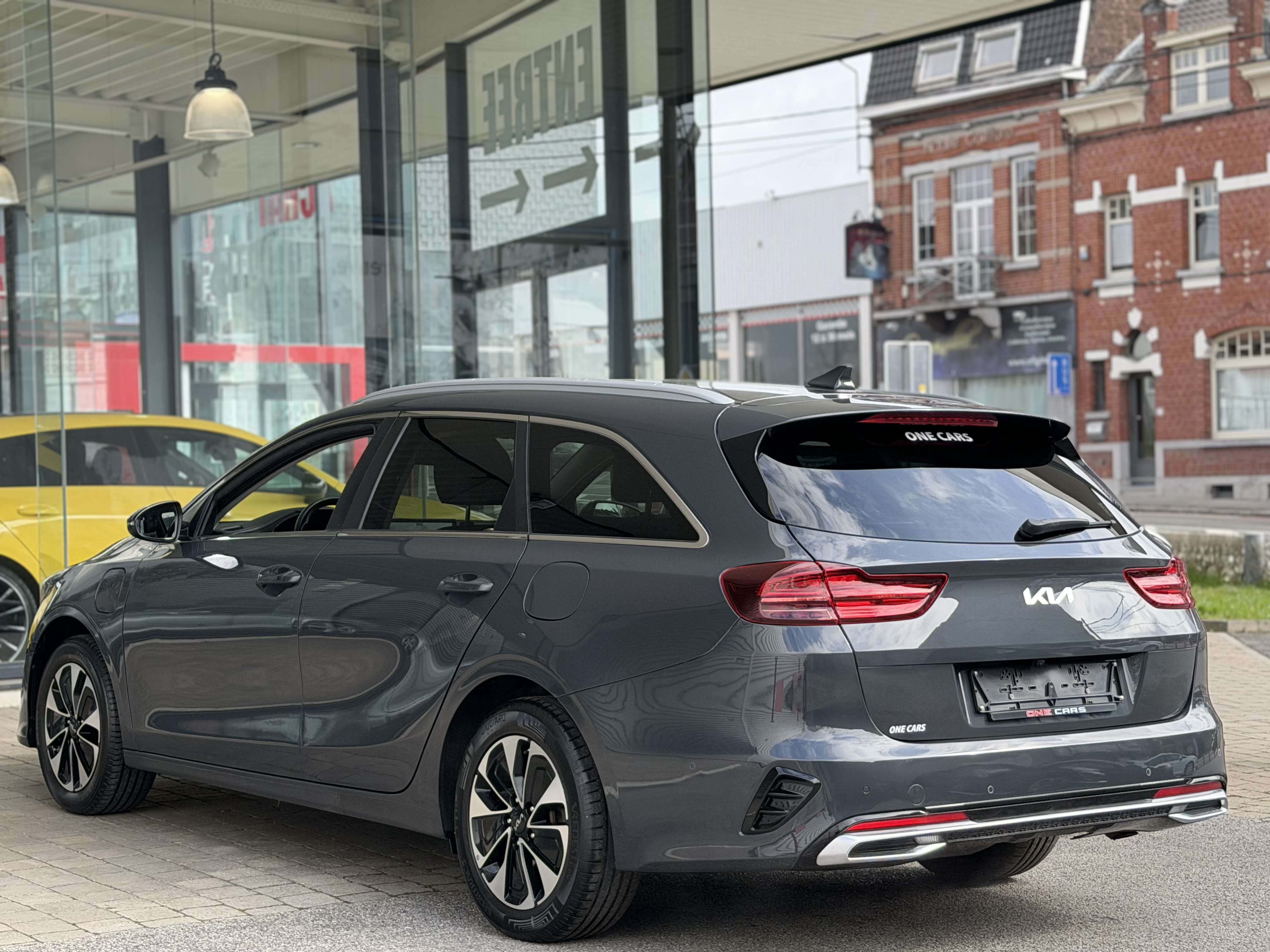 Kia Ceed SW / cee'd SW 1.6i GDi HYBRIDE CAMERA-GPS-CUIR-GAR USINE 2031