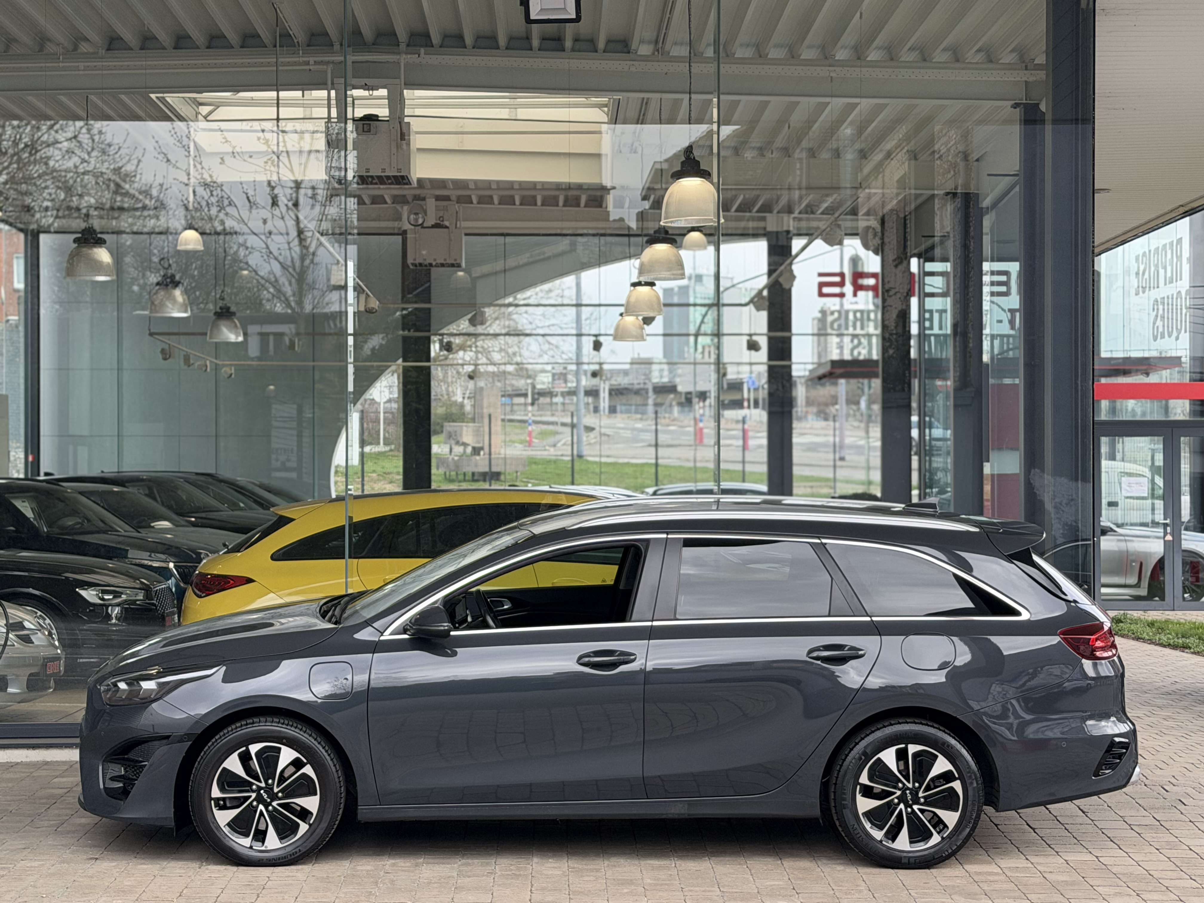 Kia Ceed SW / cee'd SW 1.6i GDi HYBRIDE CAMERA-GPS-CUIR-GAR USINE 2031